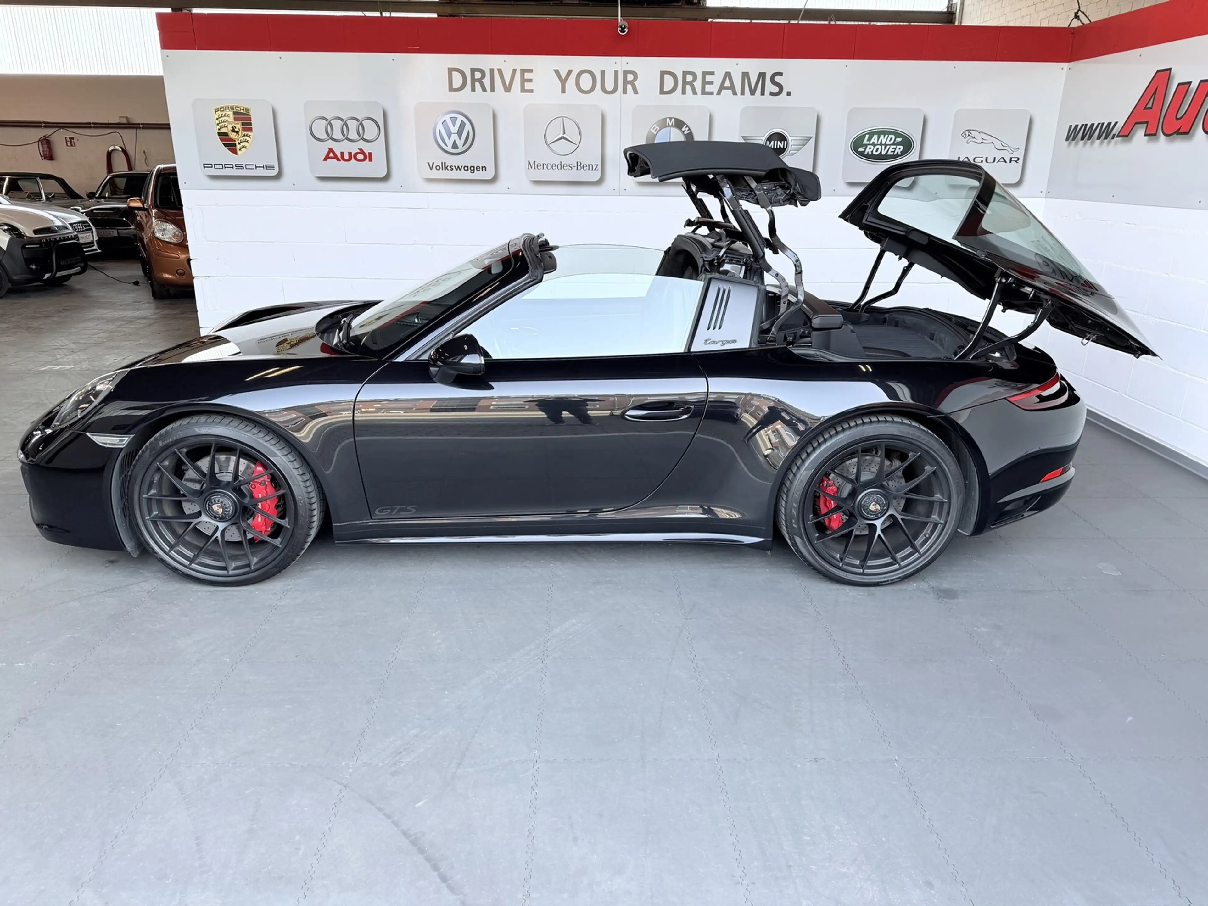 Porsche 911 991.2 Targa 4 GTS *Approved 01/27*1Hd*Carbon — photo 3
