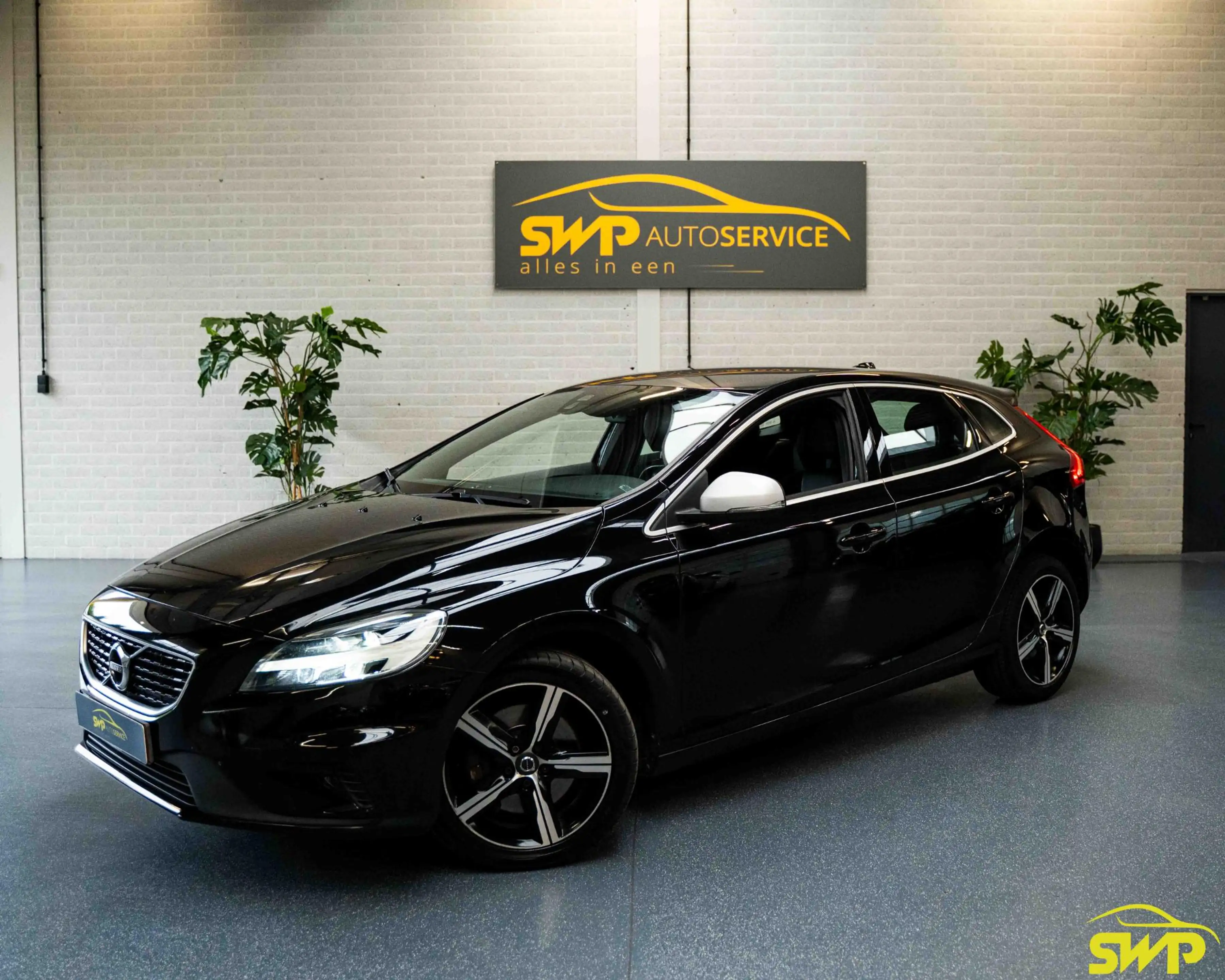 Volvo V40 2.0 T4 Business Sport | Navi | Automaat | 2.0 moto