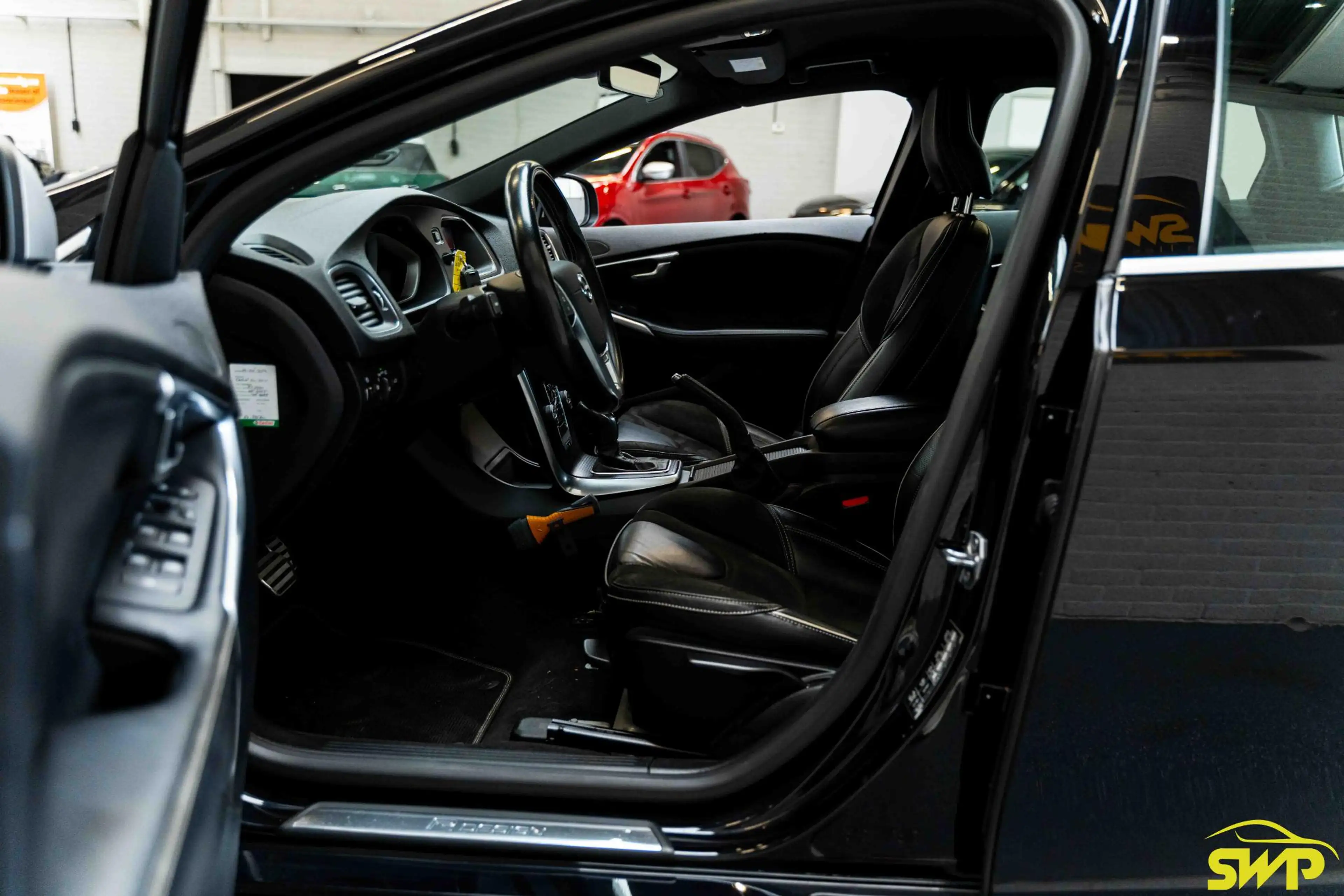 Volvo V40 2.0 T4 Business Sport | Navi | Automaat | 2.0 moto — photo 2