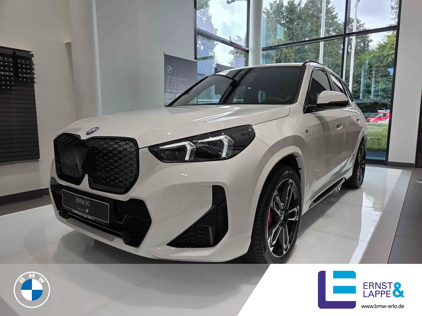 BMW iX1 xDrive30 M Sport Pro || RFK AHK Keyless 19Z Blanc - 1