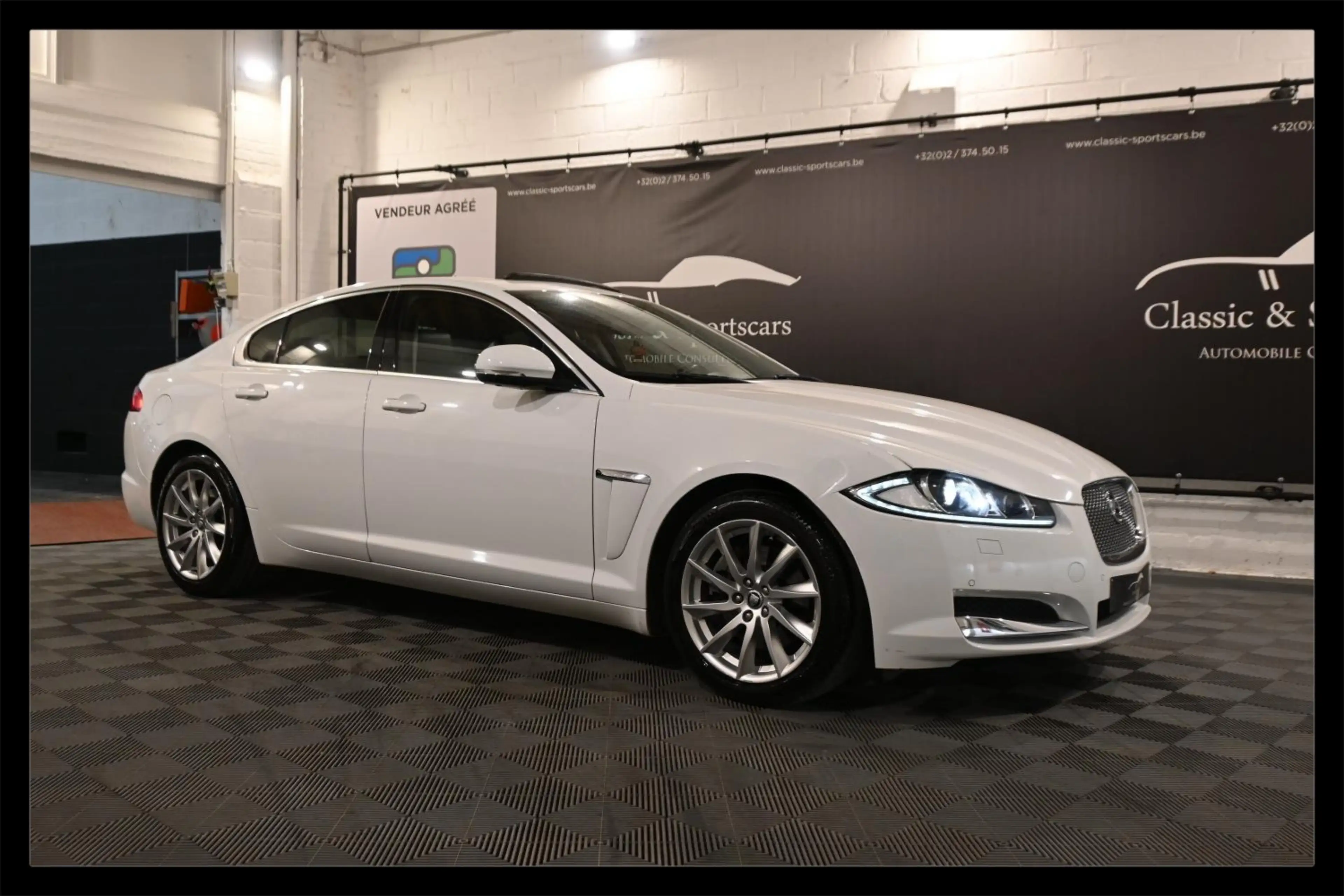 Jaguar XF XF 2.2 D PACK SPORT FACELIFT  / TOIT OUVRANT / CAMERA / XENON / FULL OPTIONS !!