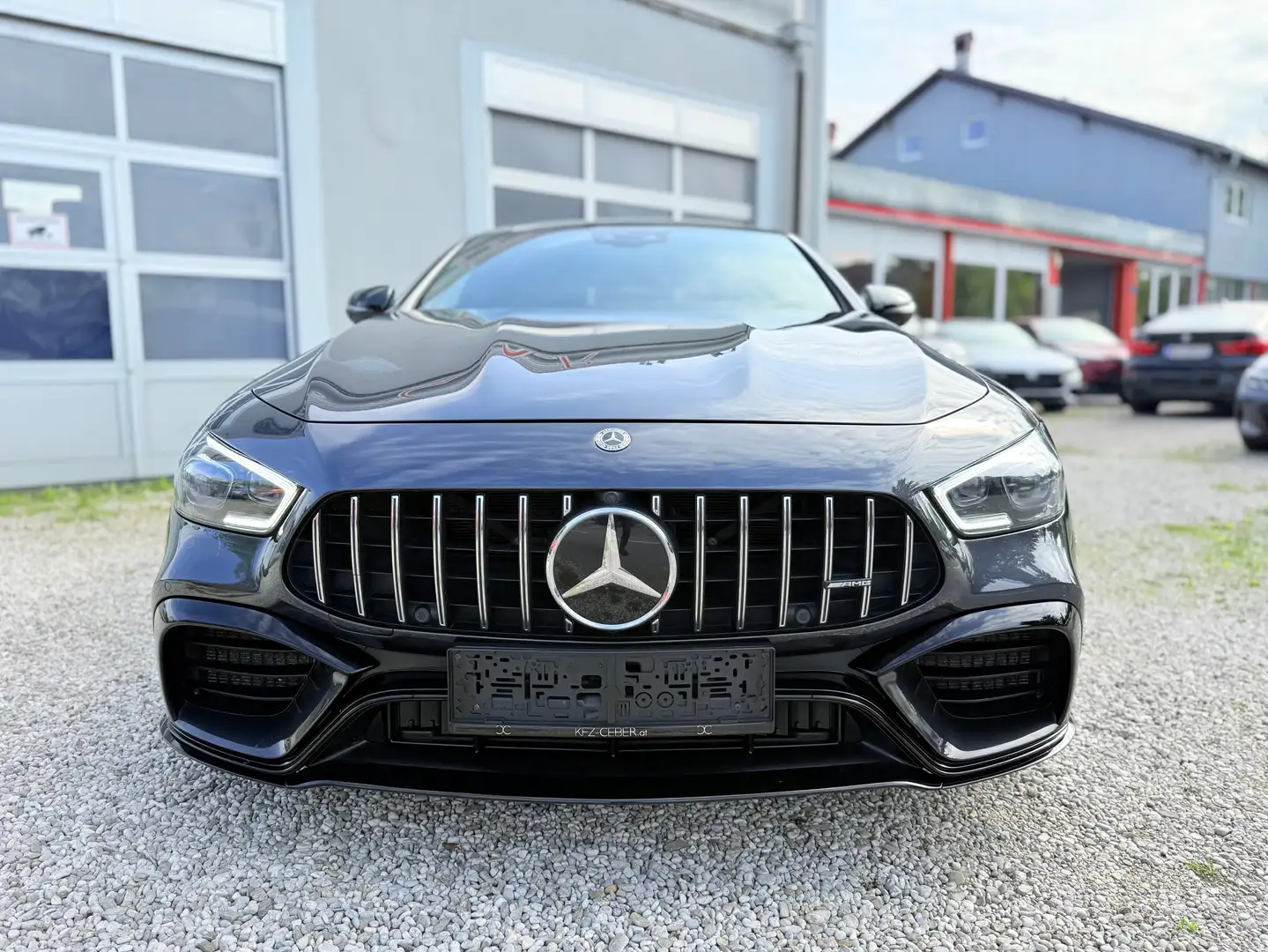 Mercedes-Benz AMG GT 63 S 4Matic+ Schwarz - 2
