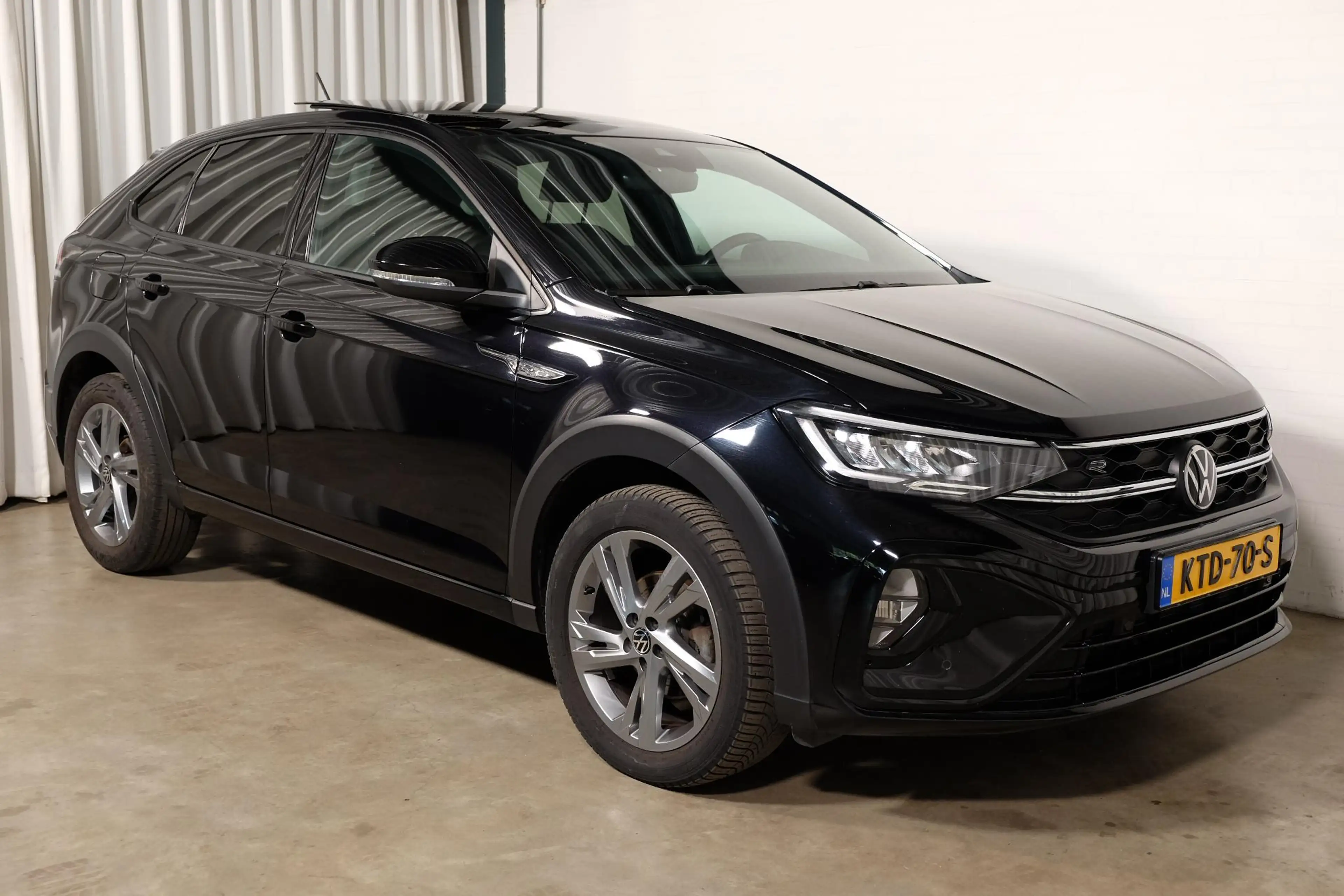 Volkswagen Taigo 1.0 TSI R-Line Business — photo 9