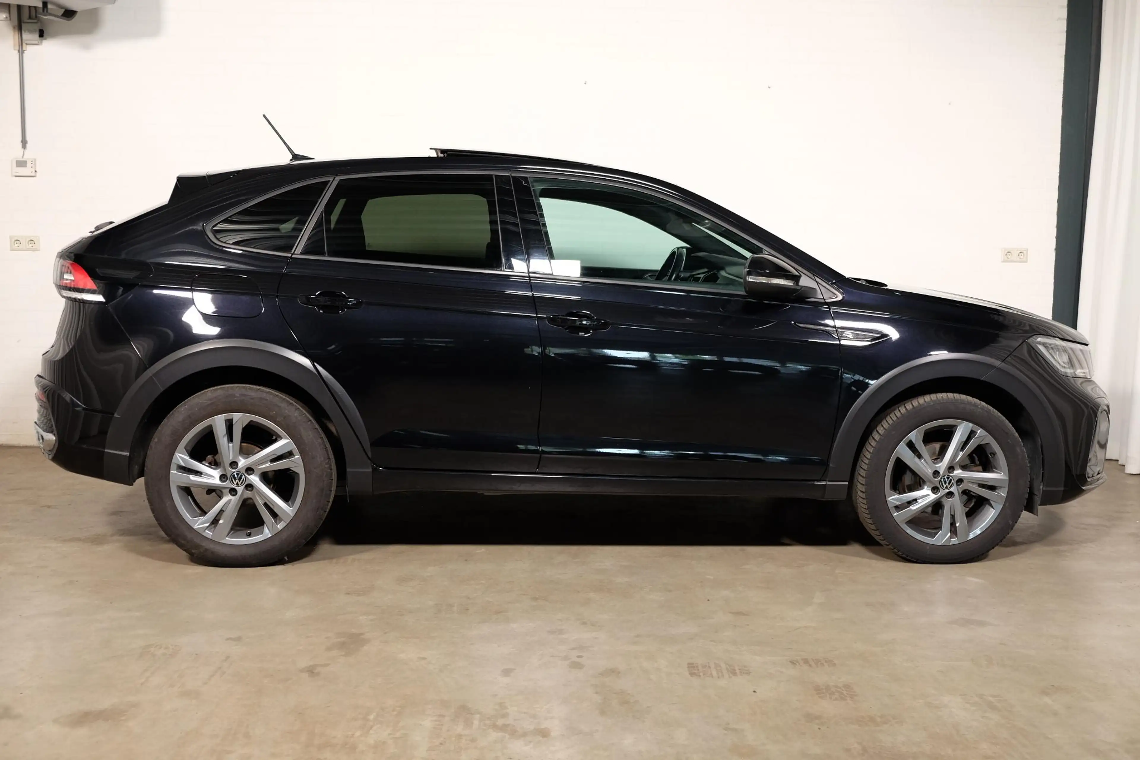 Volkswagen Taigo 1.0 TSI R-Line Business — photo 8