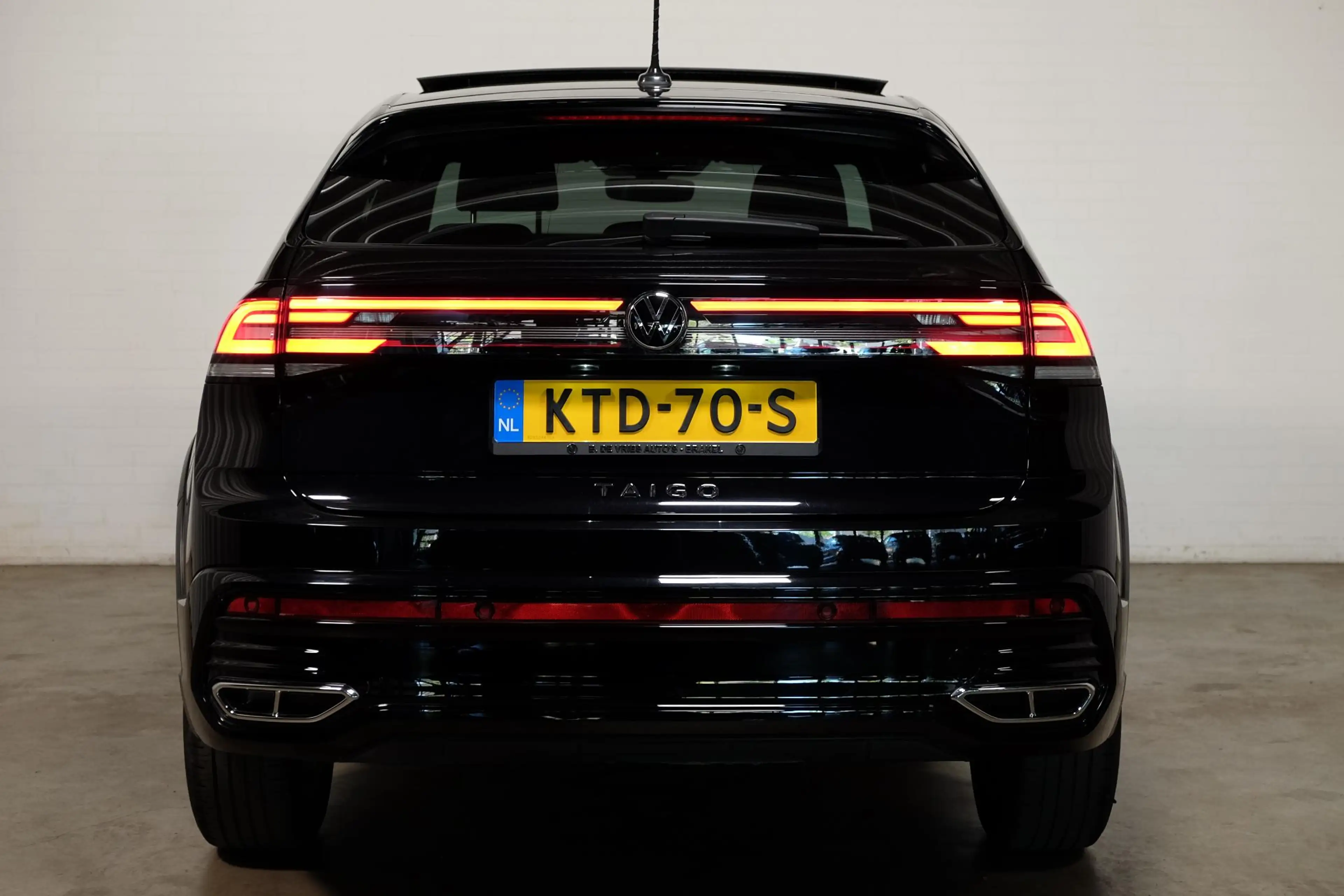 Volkswagen Taigo 1.0 TSI R-Line Business — photo 12