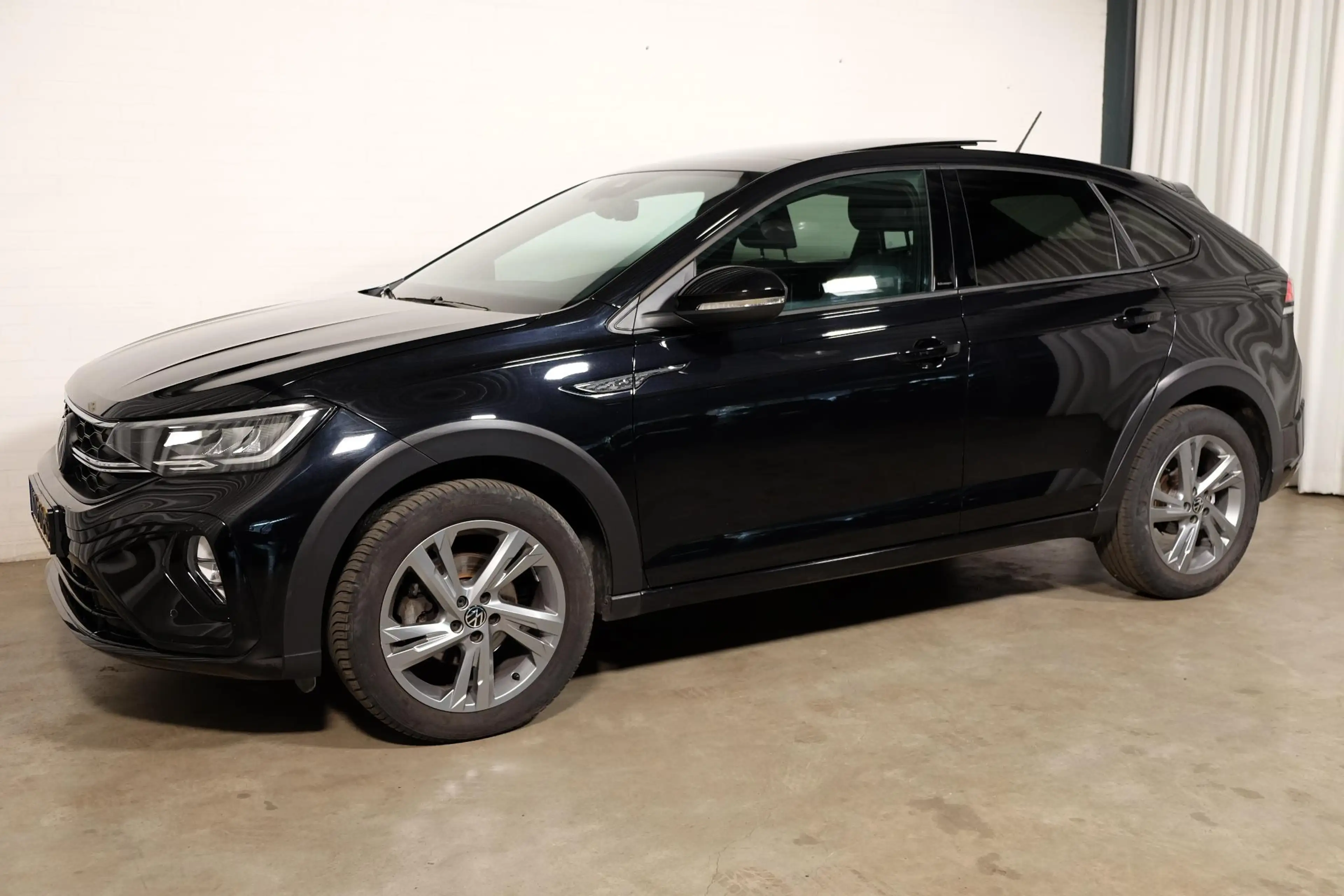 Volkswagen Taigo 1.0 TSI R-Line Business — photo 2