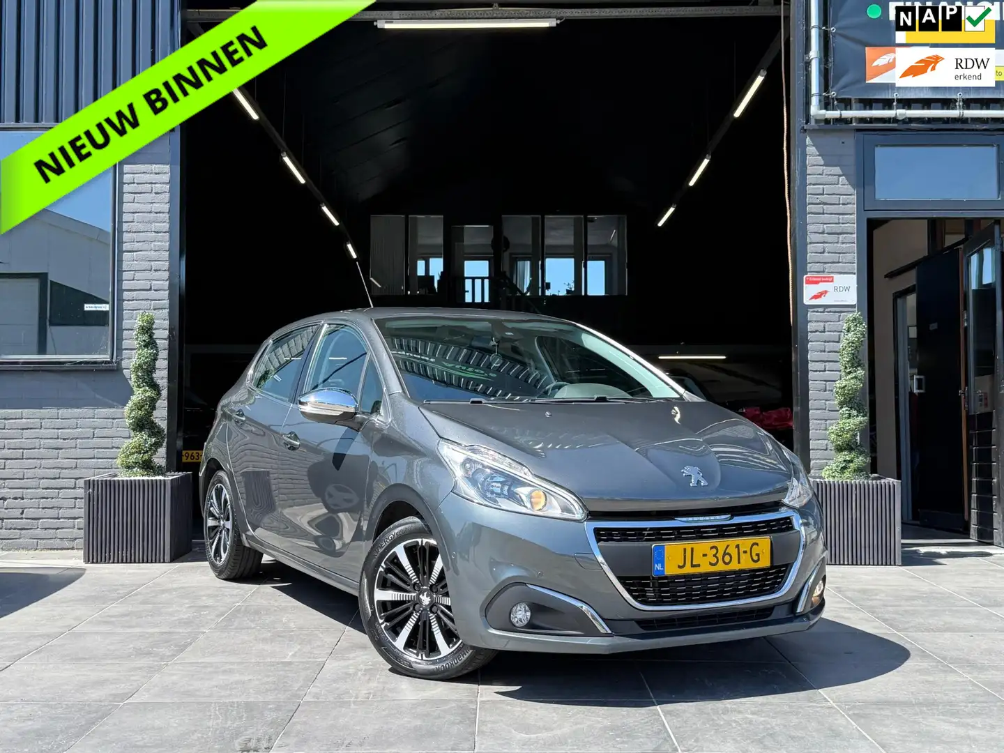 Peugeot 208 1.2 PureTech Allure|Climate|Camera|APK|NAP|2eEig Grijs - 1