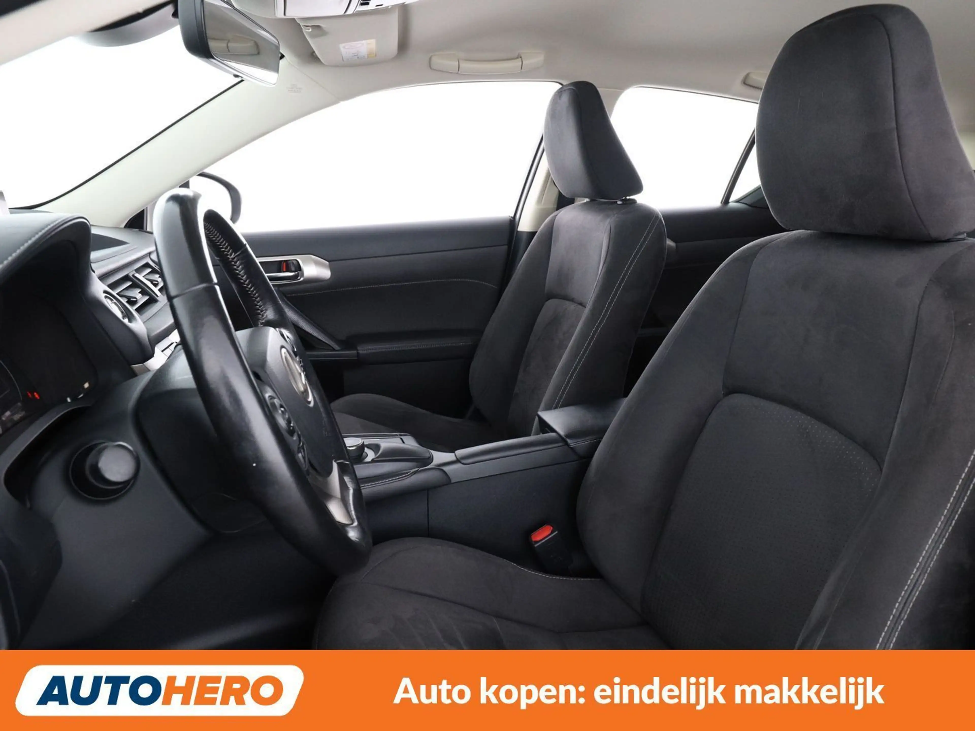 Lexus CT 200h CT 200h Pack — photo 10