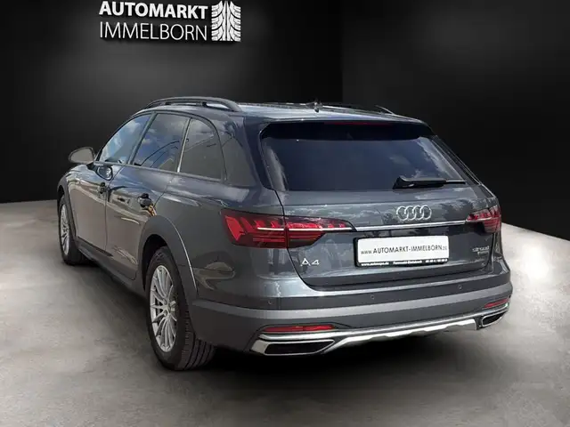 Audi A4 view 10