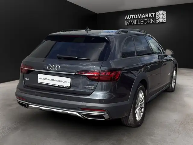 Audi A4 view 11