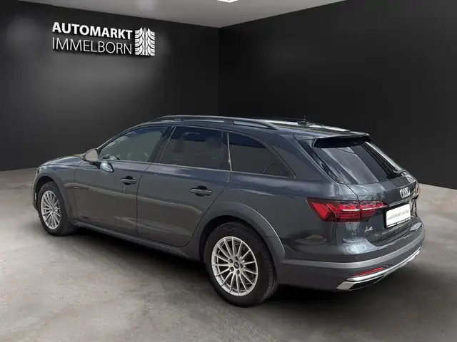 Audi A4 view 5