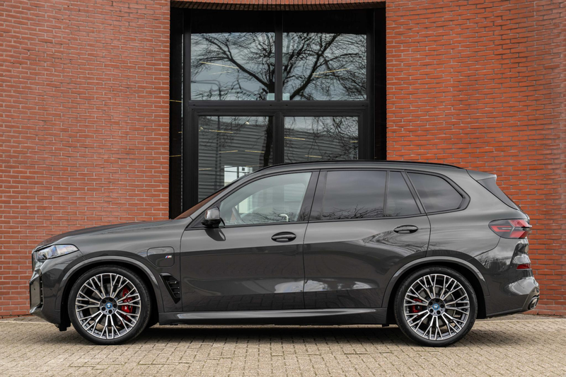 BMW X5 xDrive50e M-Sport Pro Pano Carbon H/K 22'' — photo 5