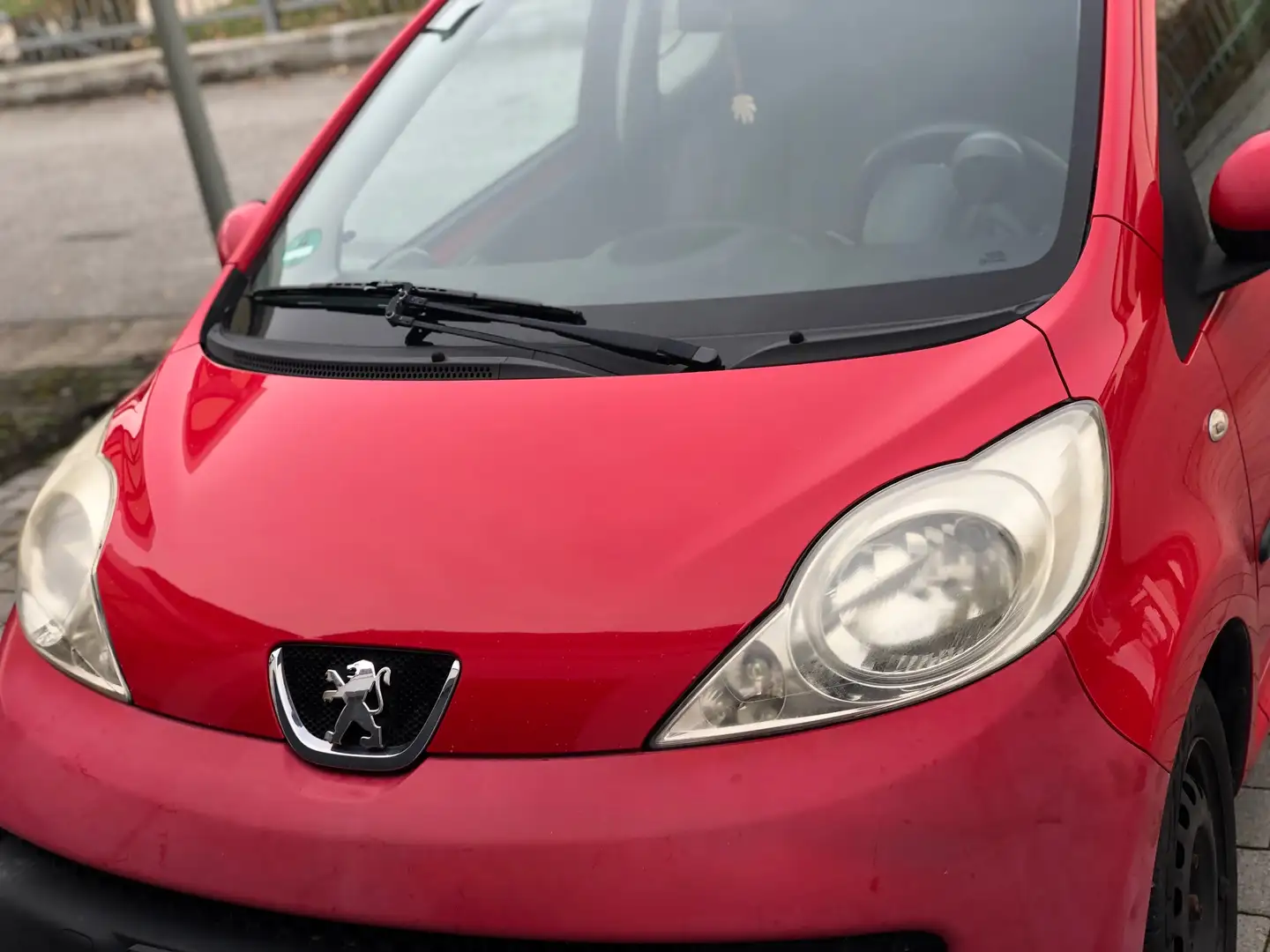 Peugeot 107 107 3-Türer 70 Petit Filou Rot - 1