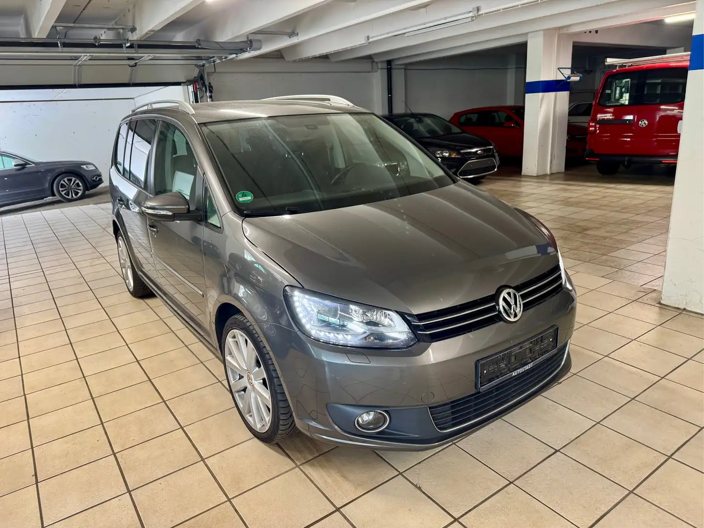 Volkswagen Touran 2.0 TDI DPF Highline DSG, Leder, Navi, Bi-Xenon Grigio - 1