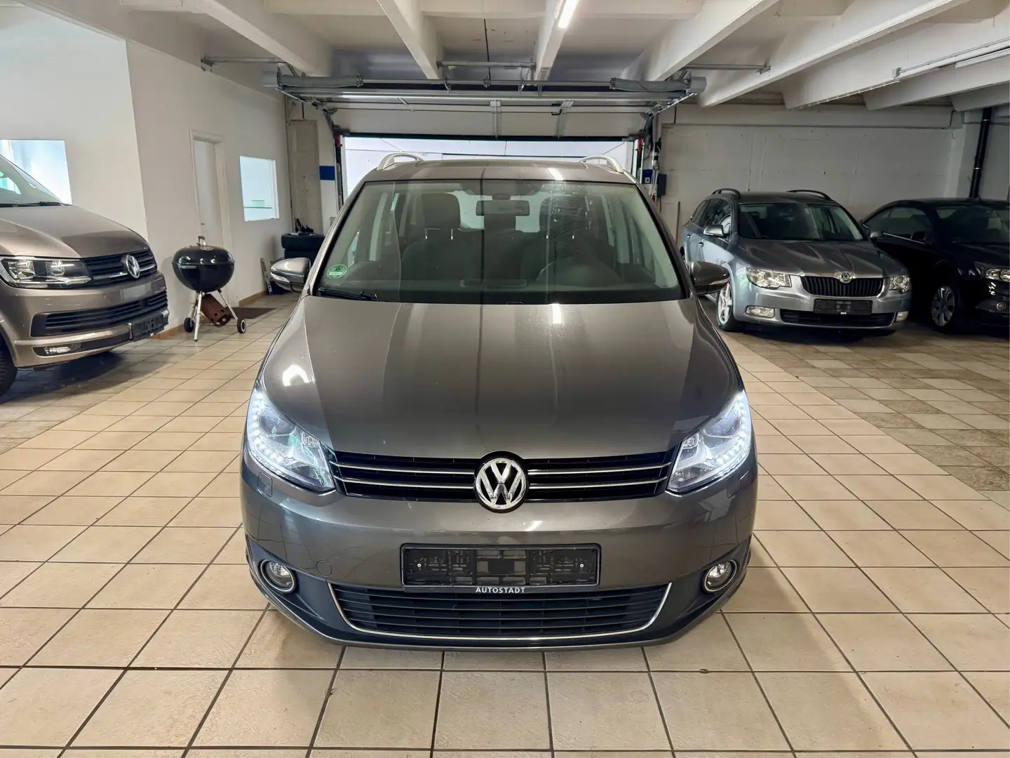 Volkswagen Touran 2.0 TDI DPF Highline DSG, Leder, Navi, Bi-Xenon Grigio - 2