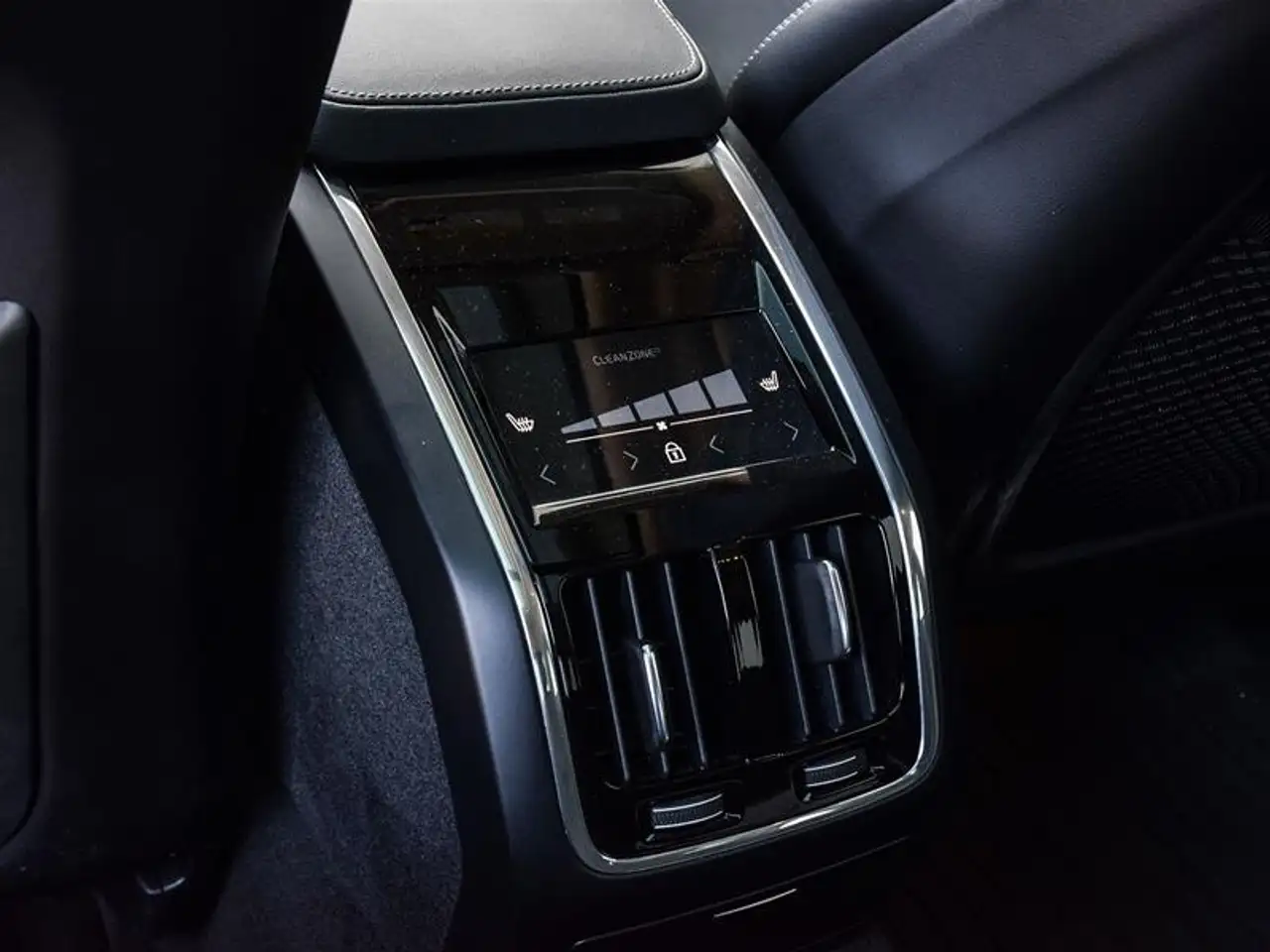 Volvo S90 снимка Volvo S90