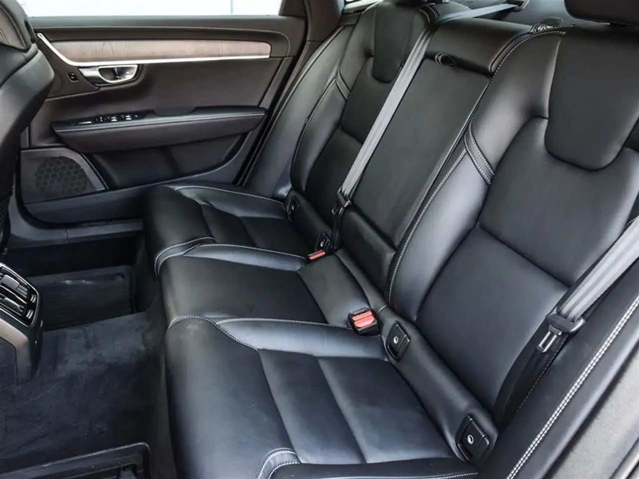Volvo S90 снимка Volvo S90