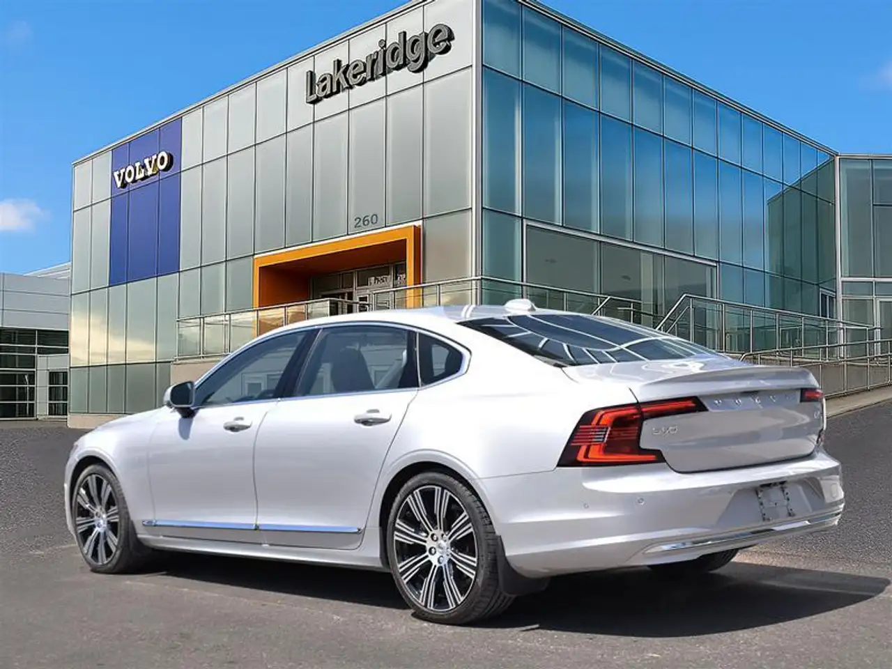 Volvo S90 снимка Volvo S90