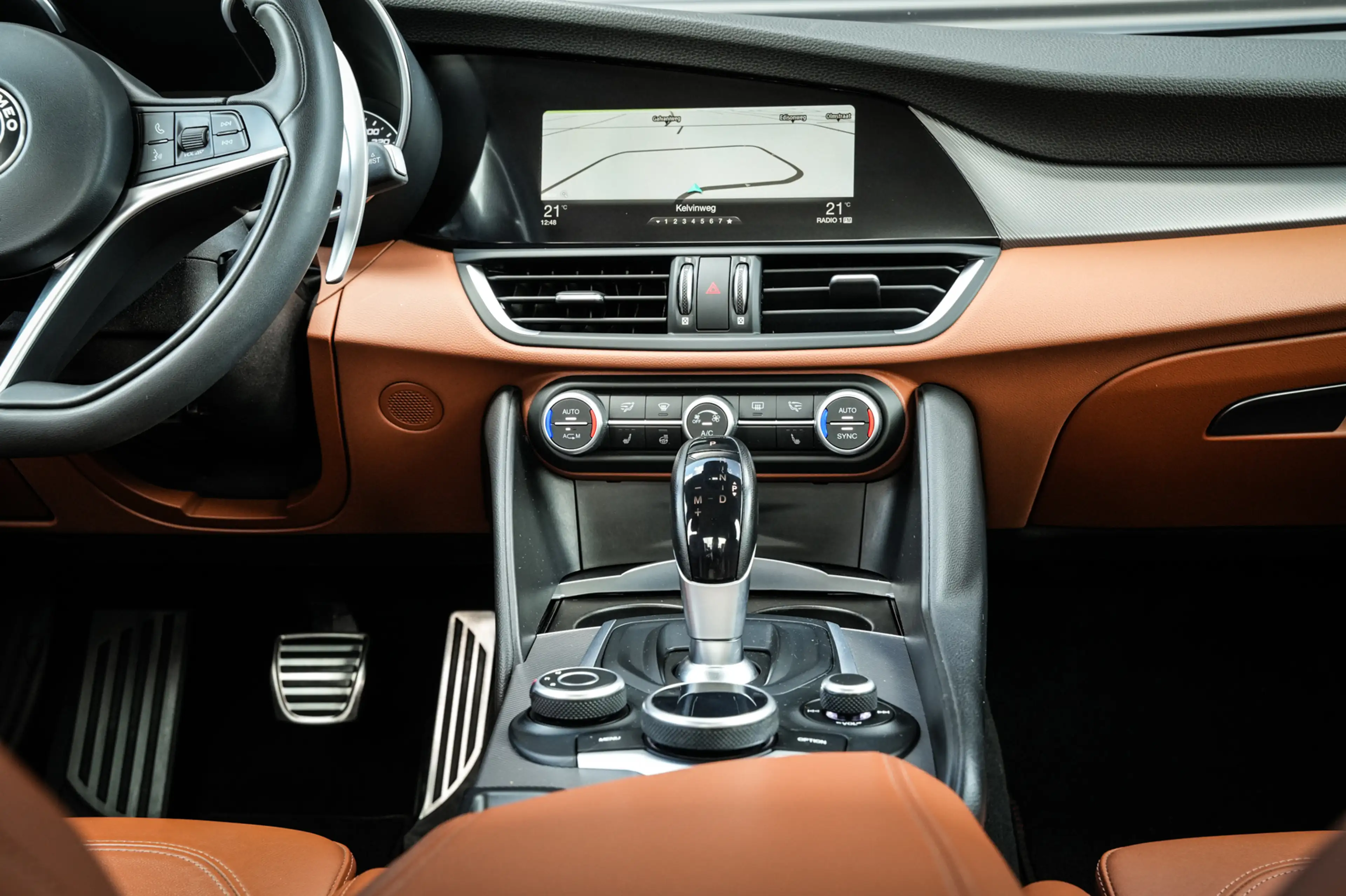 Alfa Romeo Giulia 2.0T Super | Org. NL | Veloce pack | ACC | Leder | — photo 10