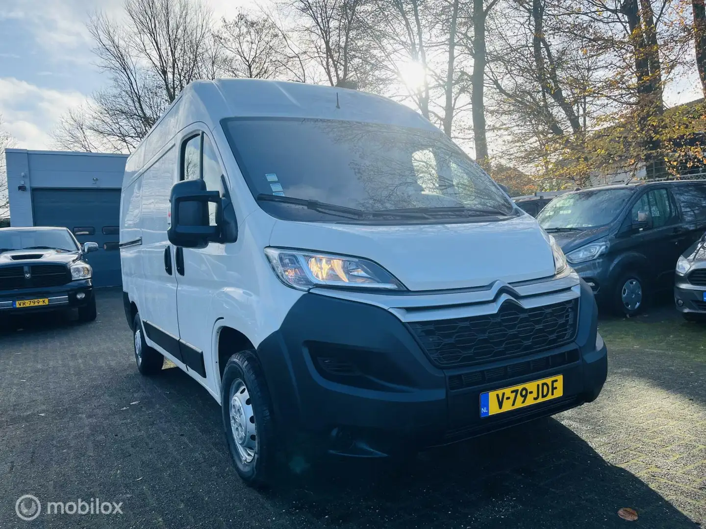 Citroen Jumper bestel 33 2.2 BlueHDi 140 L2H2 Club Camera / Audio Bianco - 2