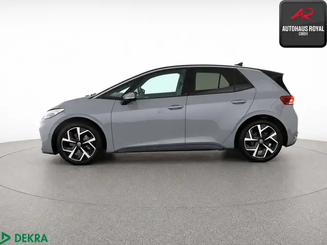 Volkswagen Id.3 view 2