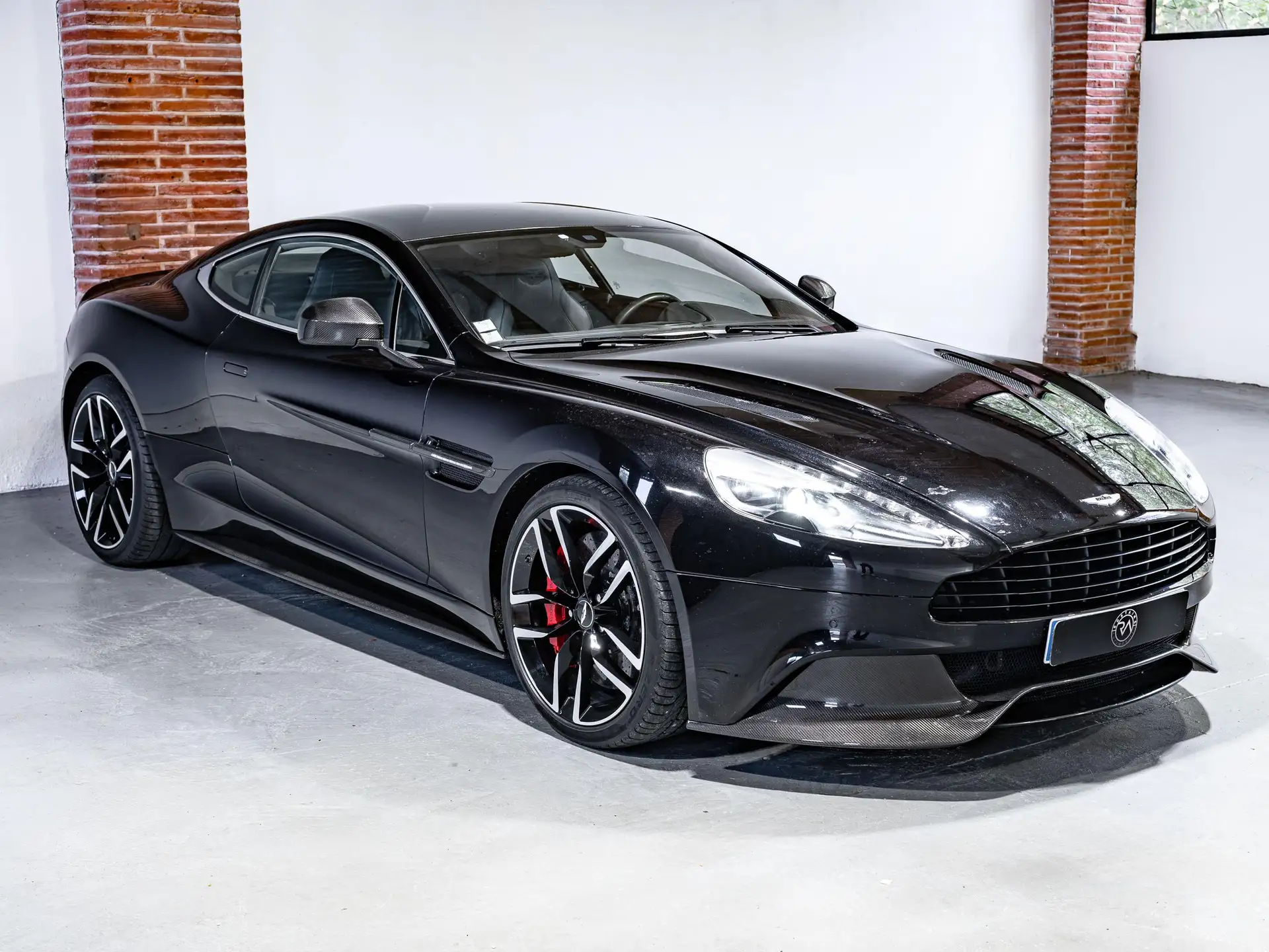 애스턴마틴 뱅퀴시 Coupe 2015 검정 사진 8