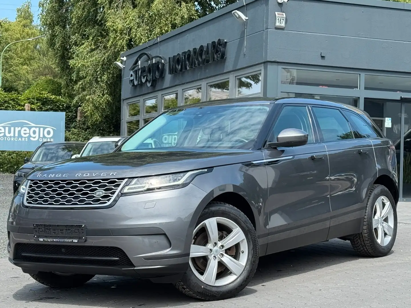Land Rover Range Rover Velar S Aut. 2 Hand - LED - Leder/// Gris - 1