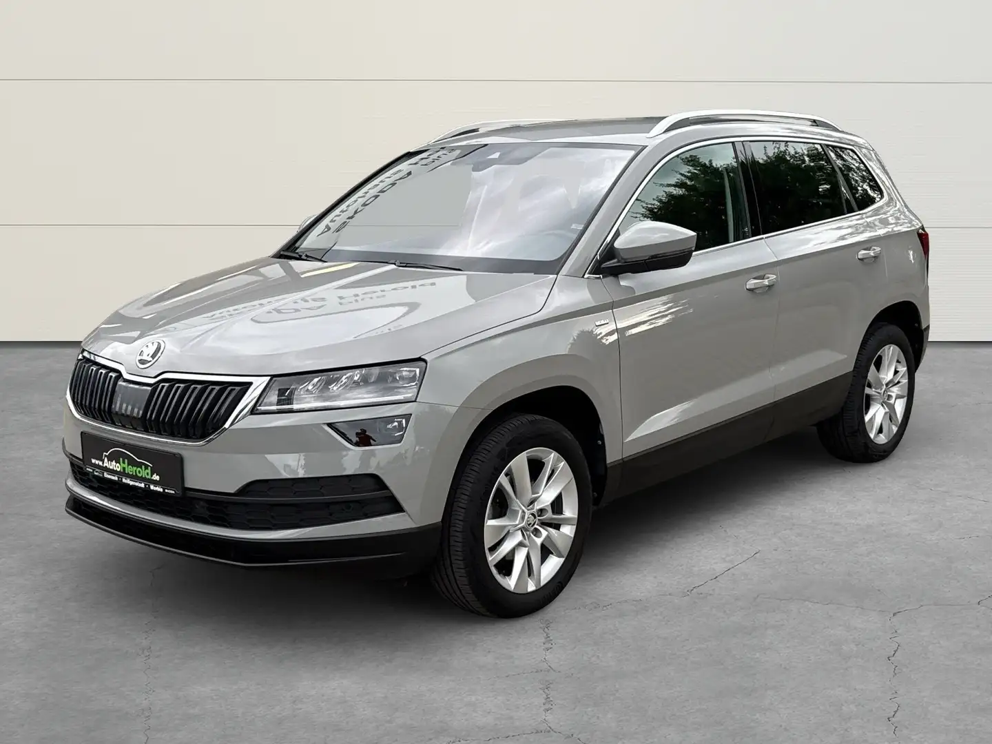 Skoda Karoq Clever 1.5 TSI 110kW+AHK+el.HK+NAVI+ACC Grau - 2
