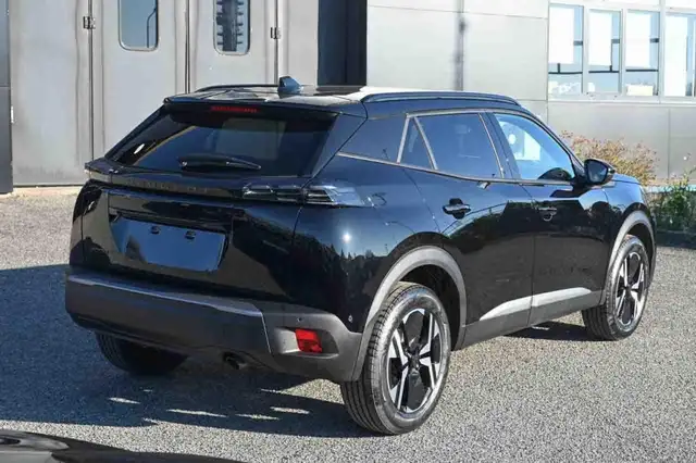 Peugeot 2008 view 3