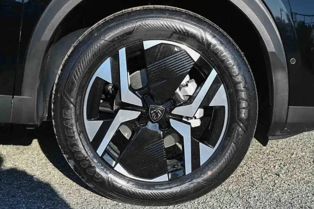 Peugeot 2008 view 6