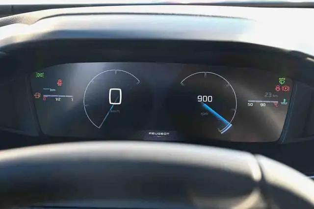 Peugeot 2008 view 13