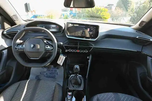 Peugeot 2008 view 7