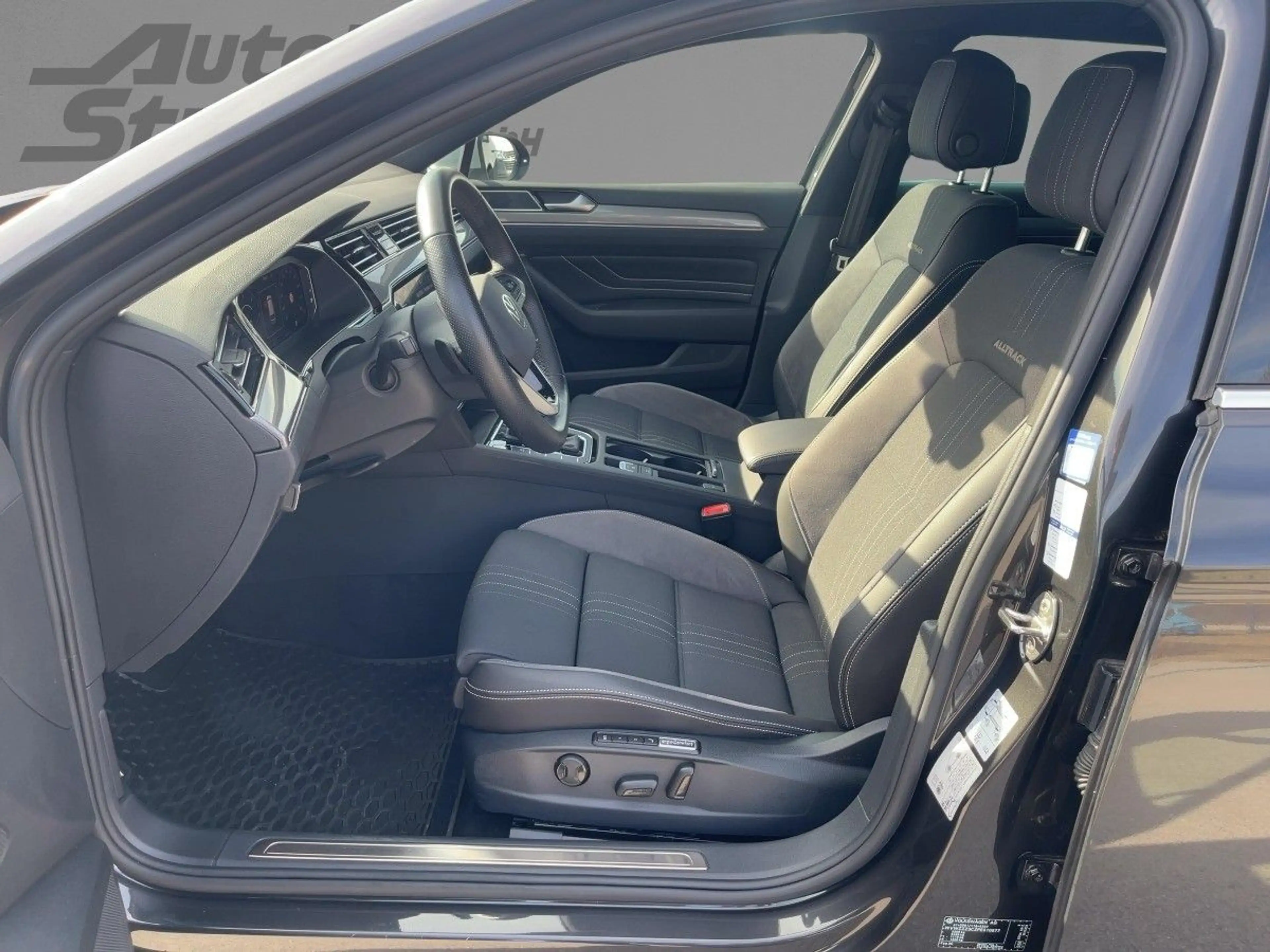 Volkswagen Passat Alltrack Passat Variant ALLTRACK 2.0 TDI DSG 4M AHK ACC S — photo 9