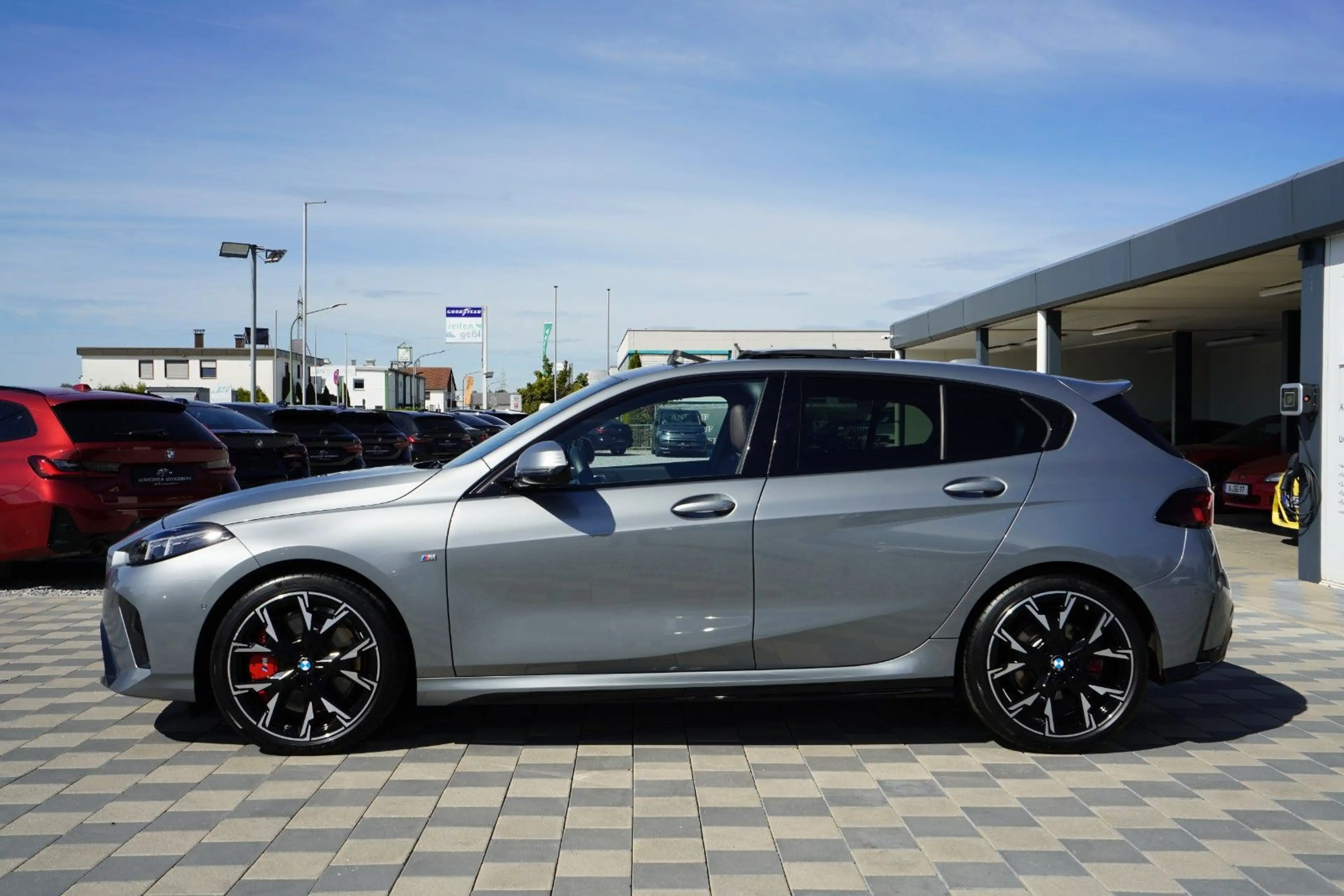 BMW 120 i M Sport Pro*1.Hand*360*Pano*HUD*H&K*Leder* — photo 8