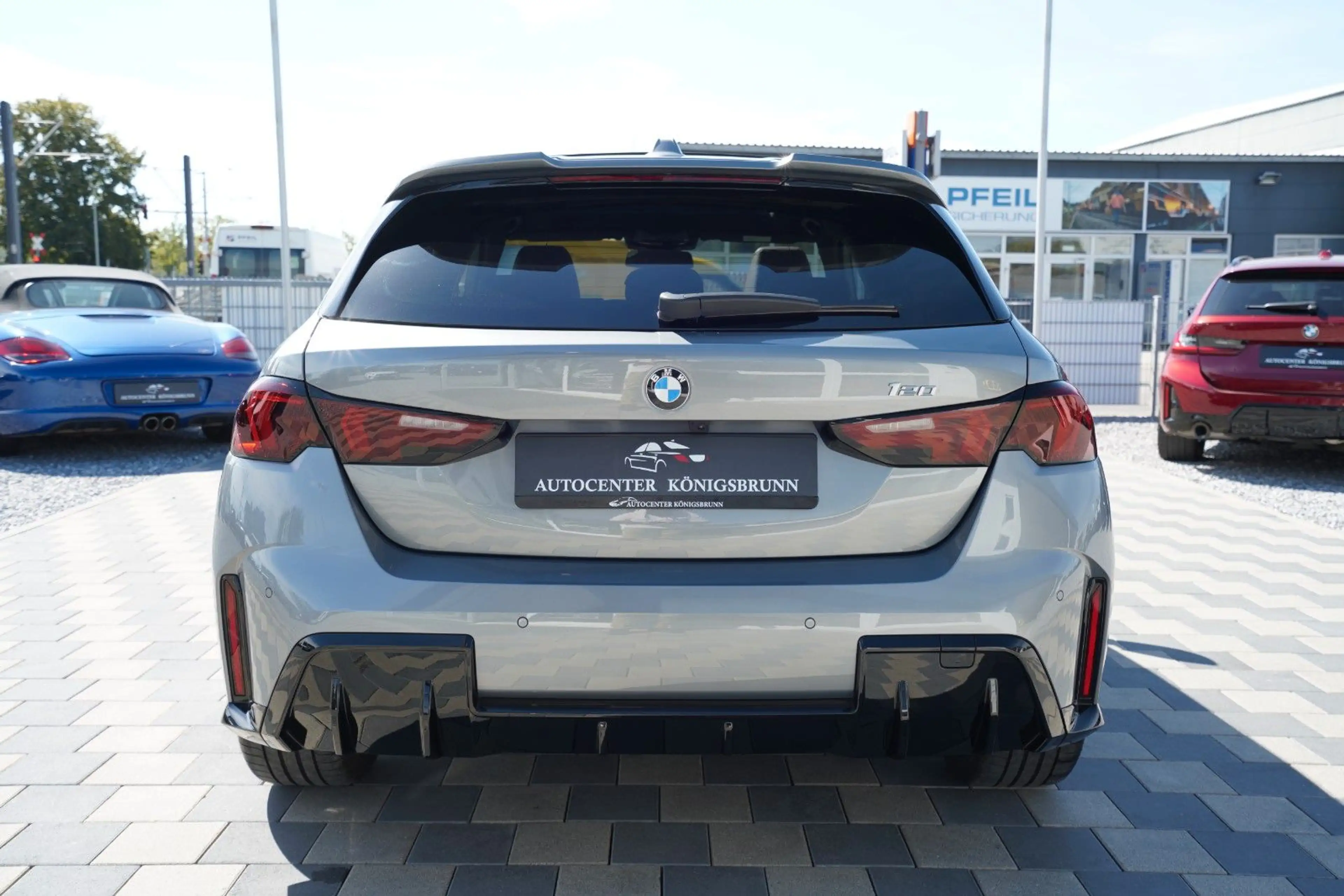 BMW 120 i M Sport Pro*1.Hand*360*Pano*HUD*H&K*Leder* — photo 6