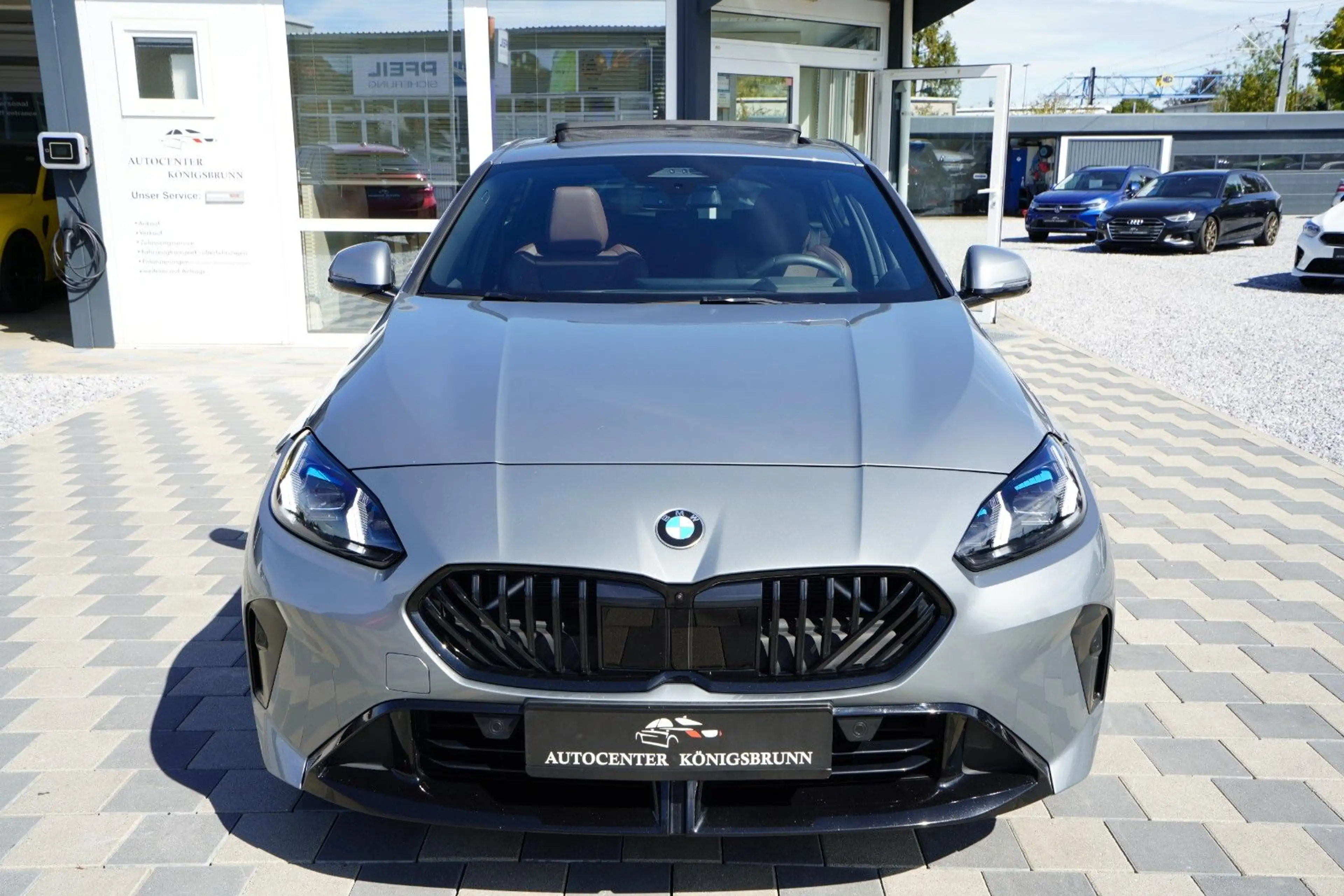 BMW 120 i M Sport Pro*1.Hand*360*Pano*HUD*H&K*Leder* — photo 2