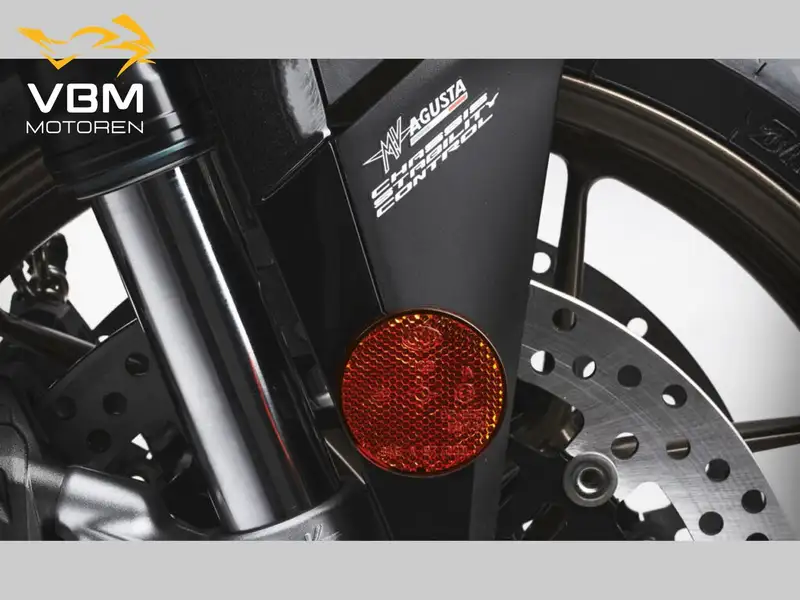 MV Agusta TURISMO VELOCE LUSSO - foto 8