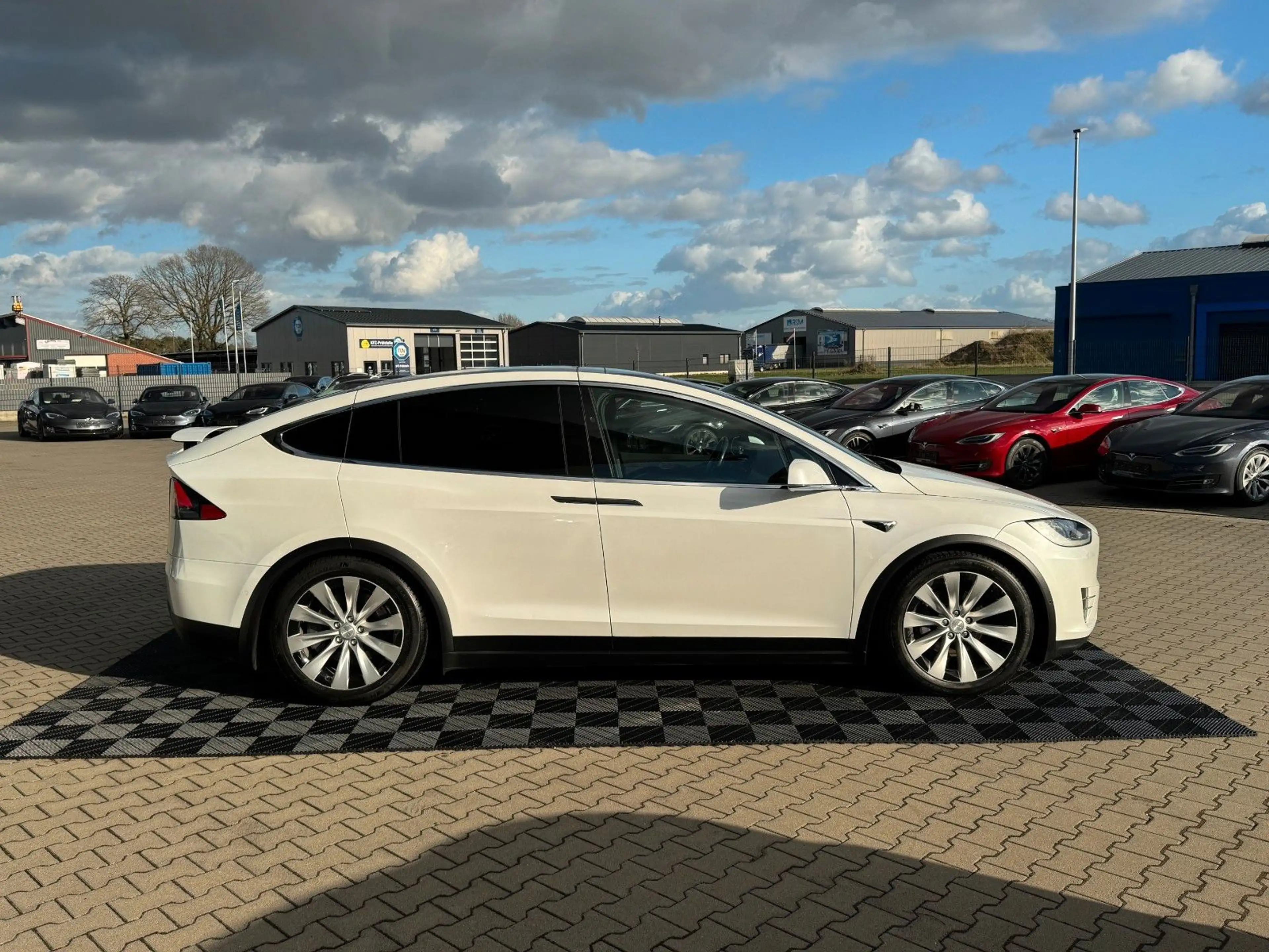 Tesla Model X MODEL X LONG RAVEN | HARDWARE 3 | 7 SITZER | — photo 3