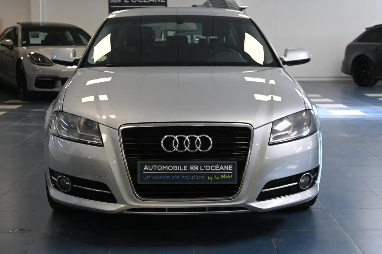 Audi A3 2.0 TDI 170 DPF Ambition Grau - 2