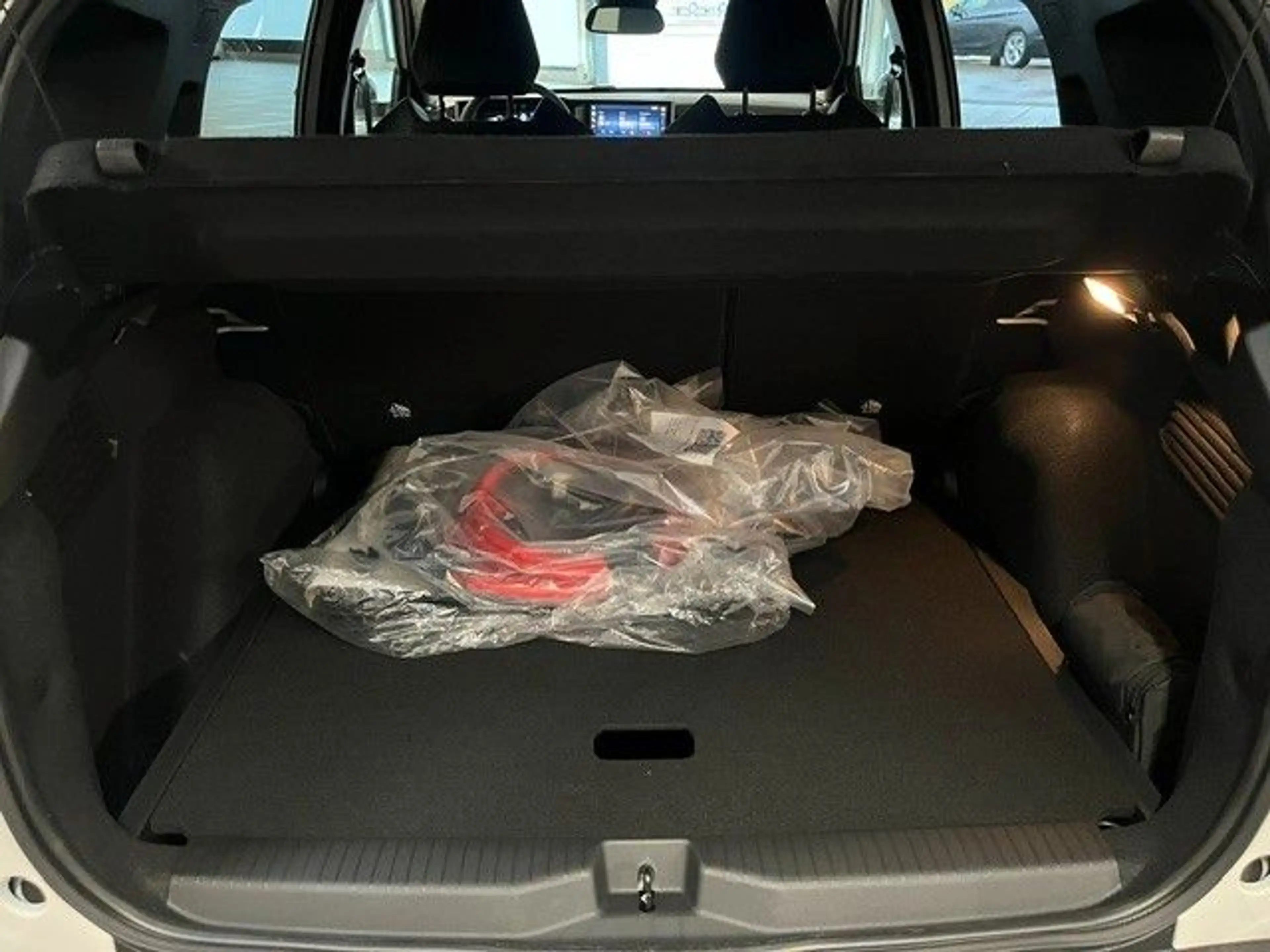 Opel Frontera Electric Ultimate 54 kWh Extended Range — photo 13