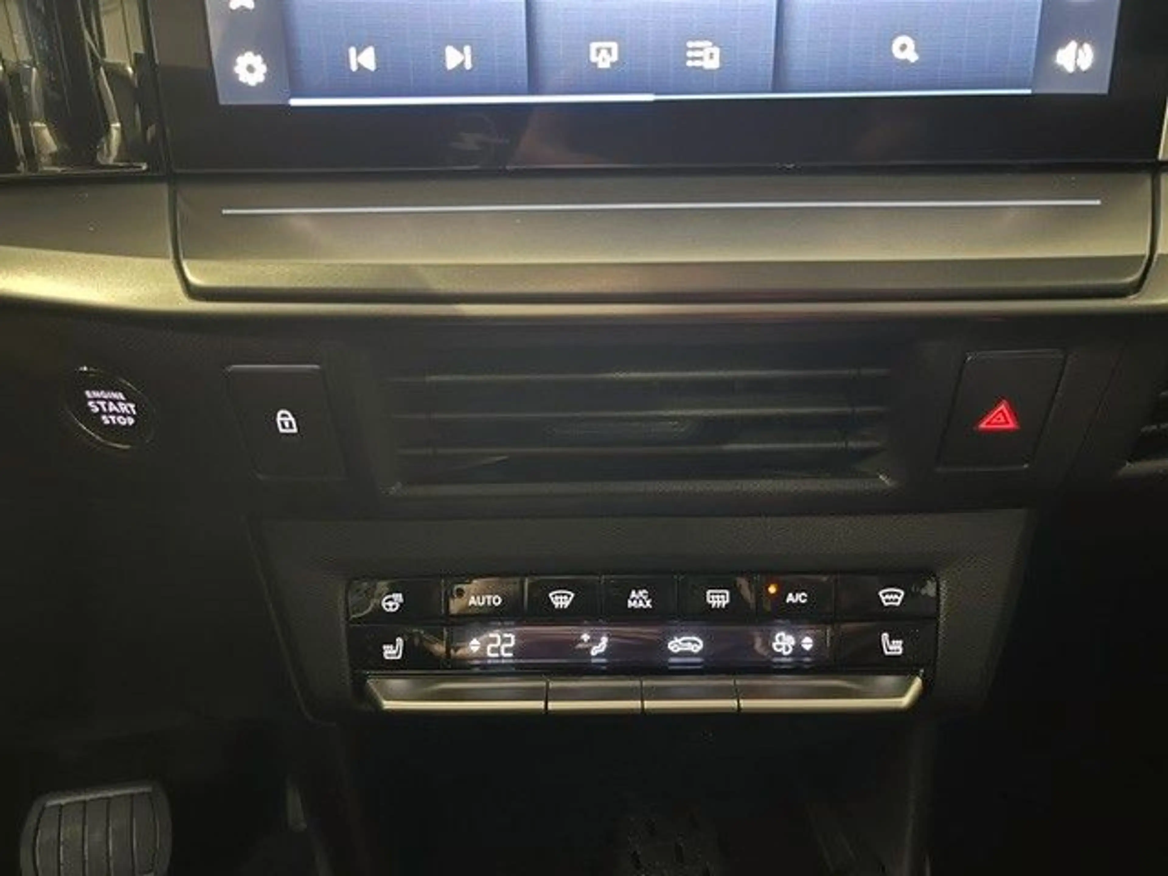 Opel Frontera Electric Ultimate 54 kWh Extended Range — photo 8
