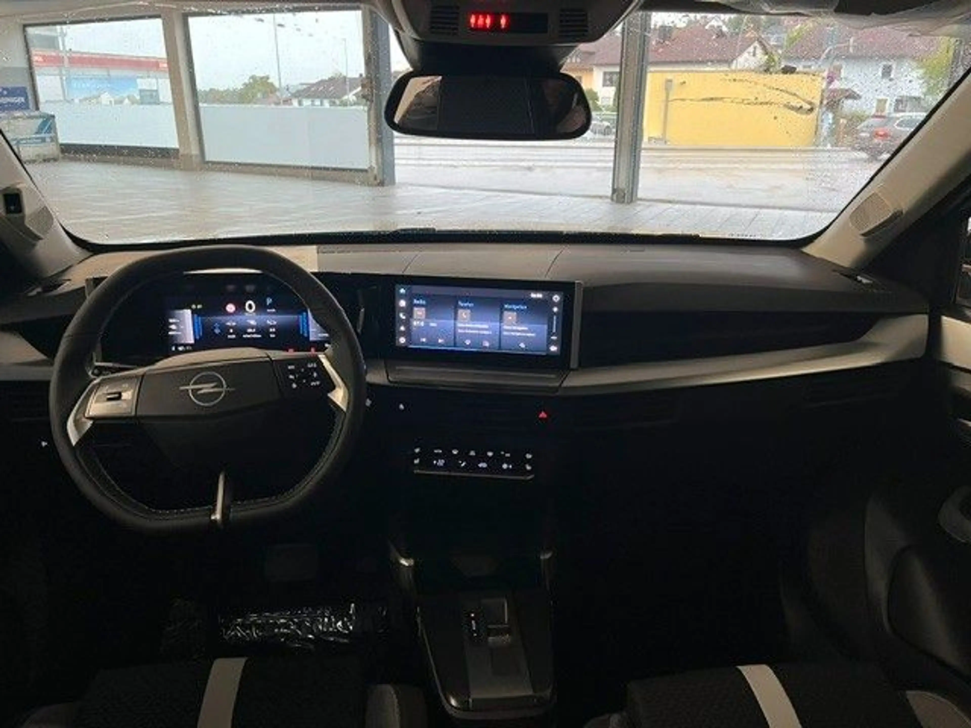 Opel Frontera Electric Ultimate 54 kWh Extended Range — photo 5
