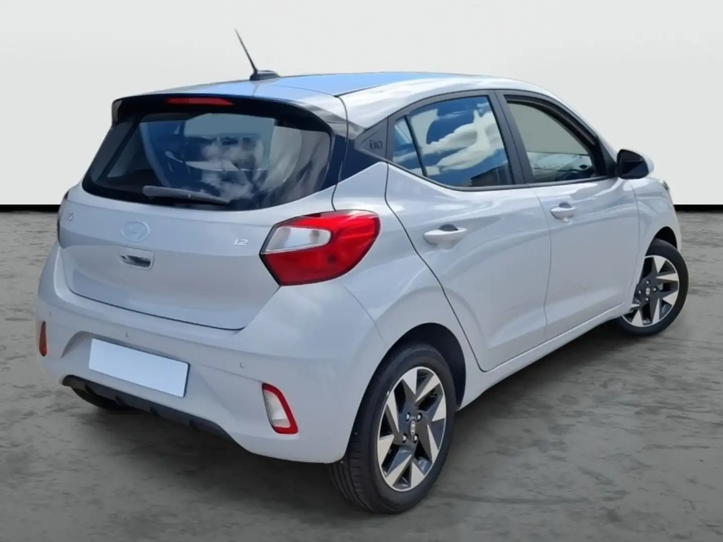 Hyundai i10 FL 1.2 MPi 58,1 kW (79 CV) MT5 2WD Emotion MY25 Gris - 2