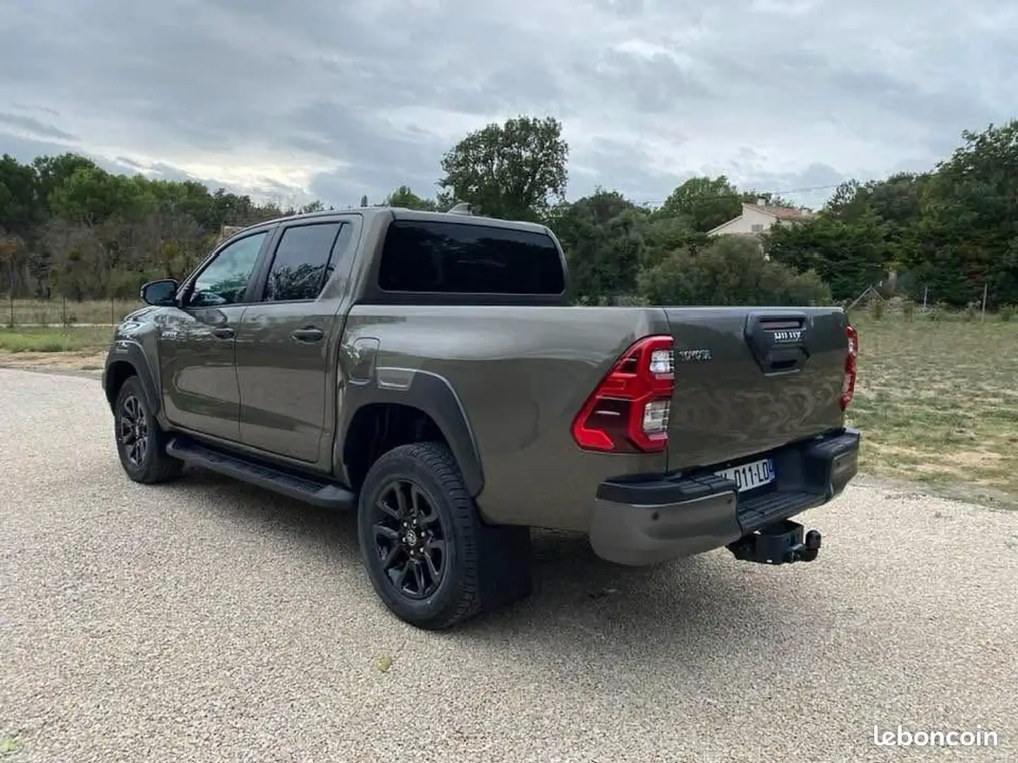 Toyota Hilux invicible Double cabine 204cv Bva - 2