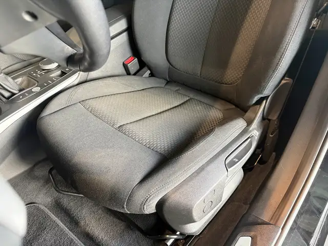 BMW 1 Series view 12