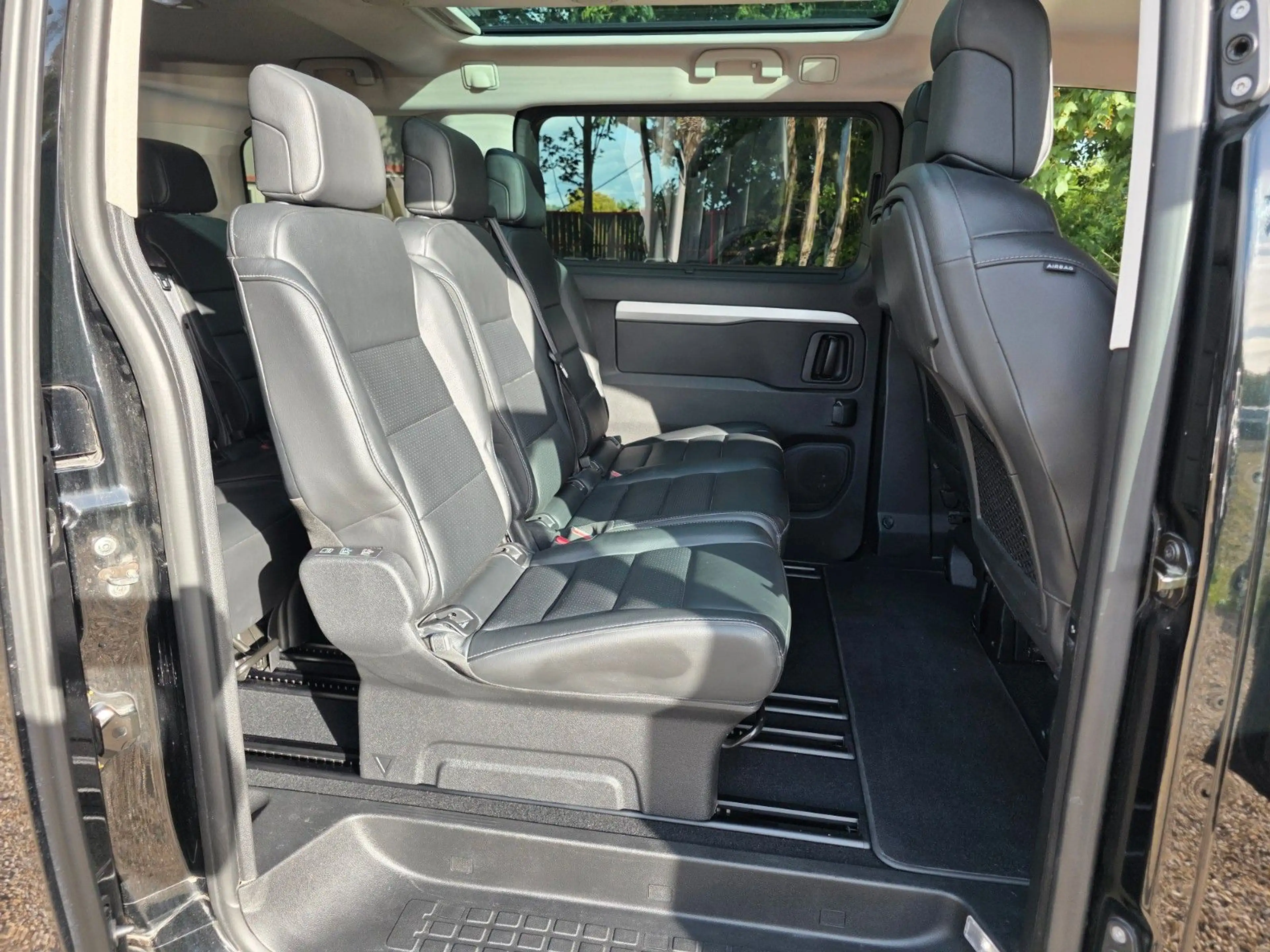 Opel Zafira Life Zafira 2.0 8 Sitze-VollederElegance M-TÜV08 2027 — photo 6