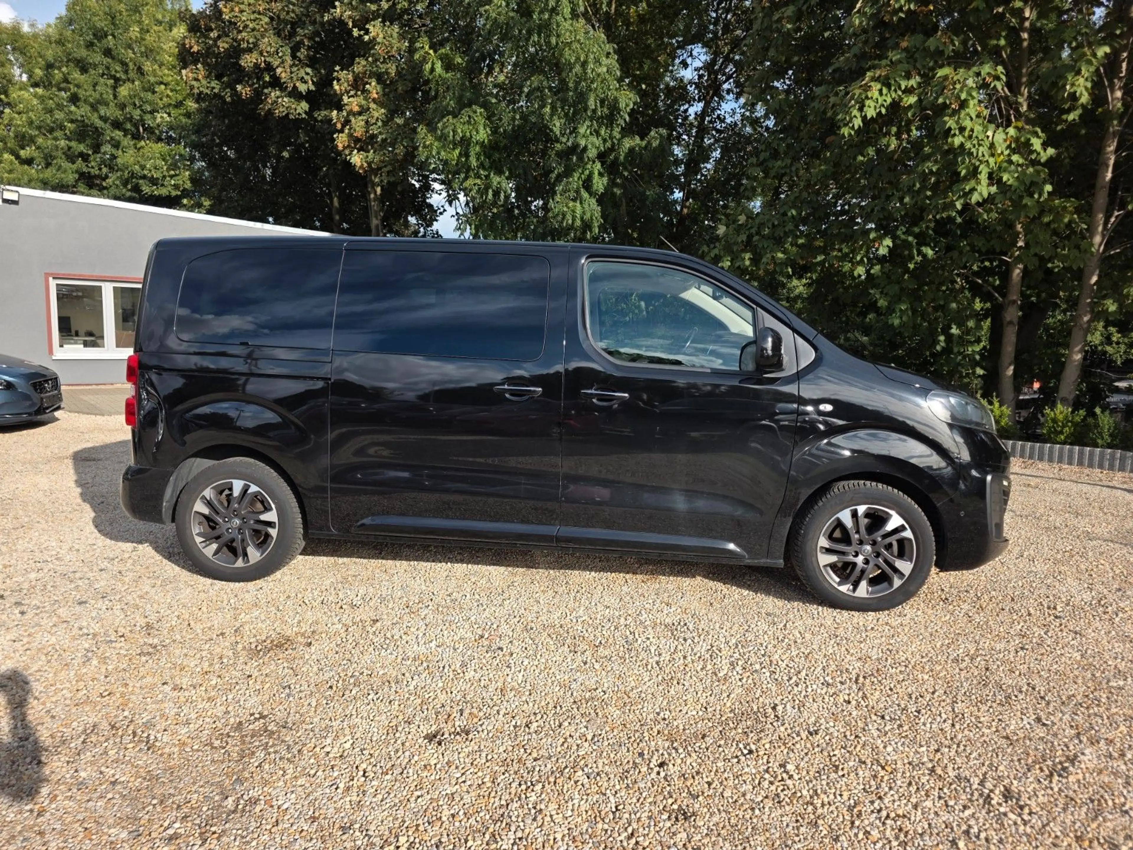 Opel Zafira Life Zafira 2.0 8 Sitze-VollederElegance M-TÜV08 2027 — photo 4