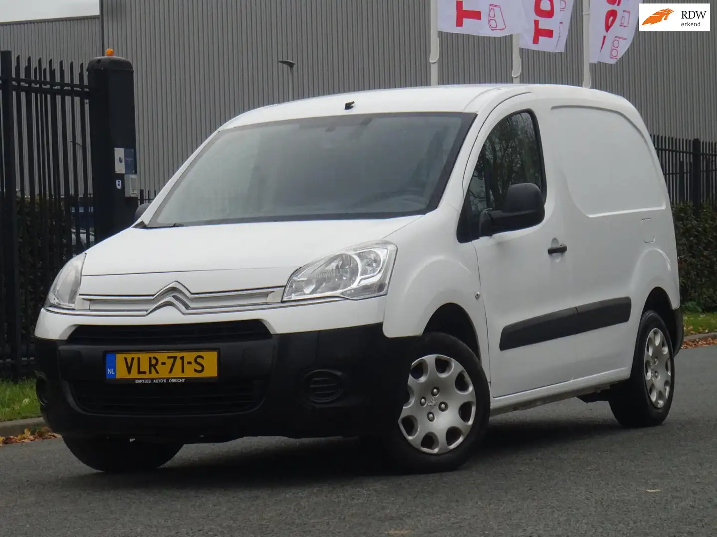 Citroen Berlingo 1.6 VTi 500 1STE EIGENAAR APK 13-11-2026 Wit - 1