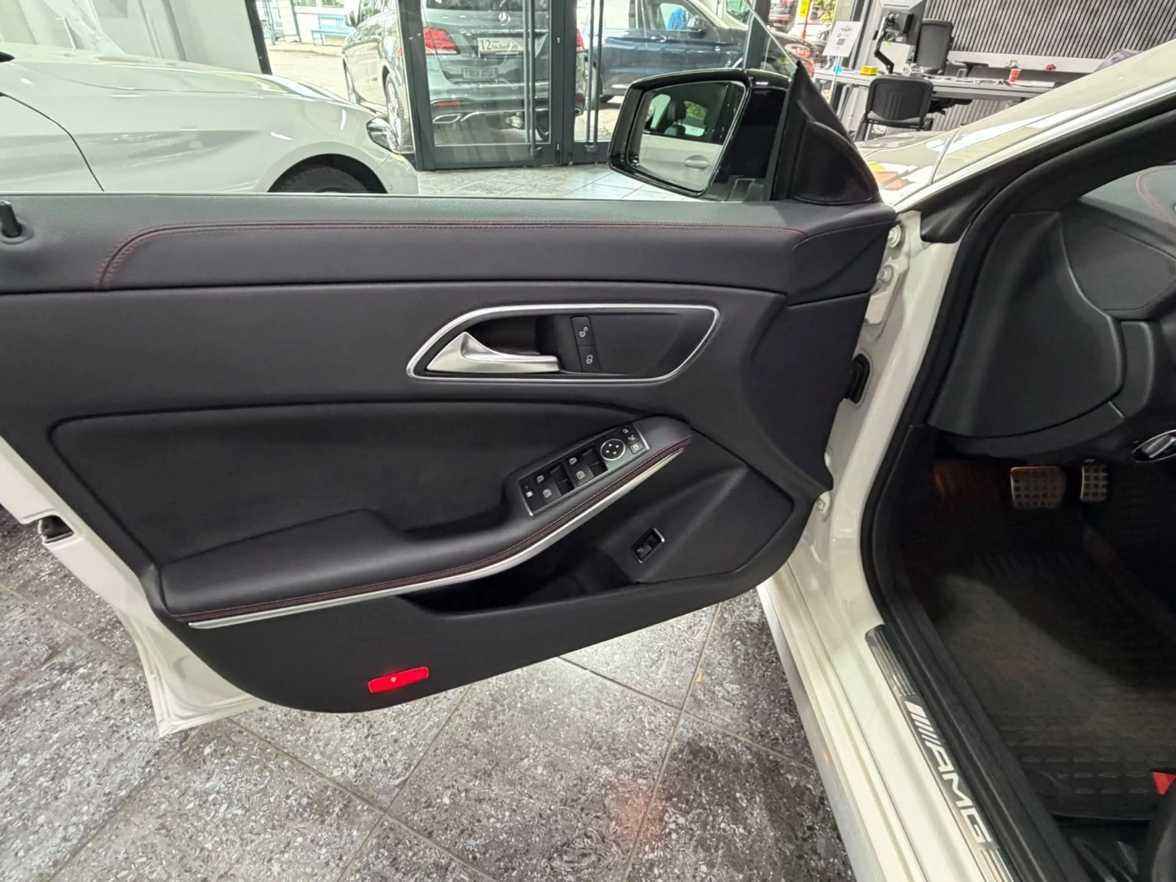 Mercedes-Benz CLA 45 AMG *4-Matic*Pano*ILS*Navi* — photo 14