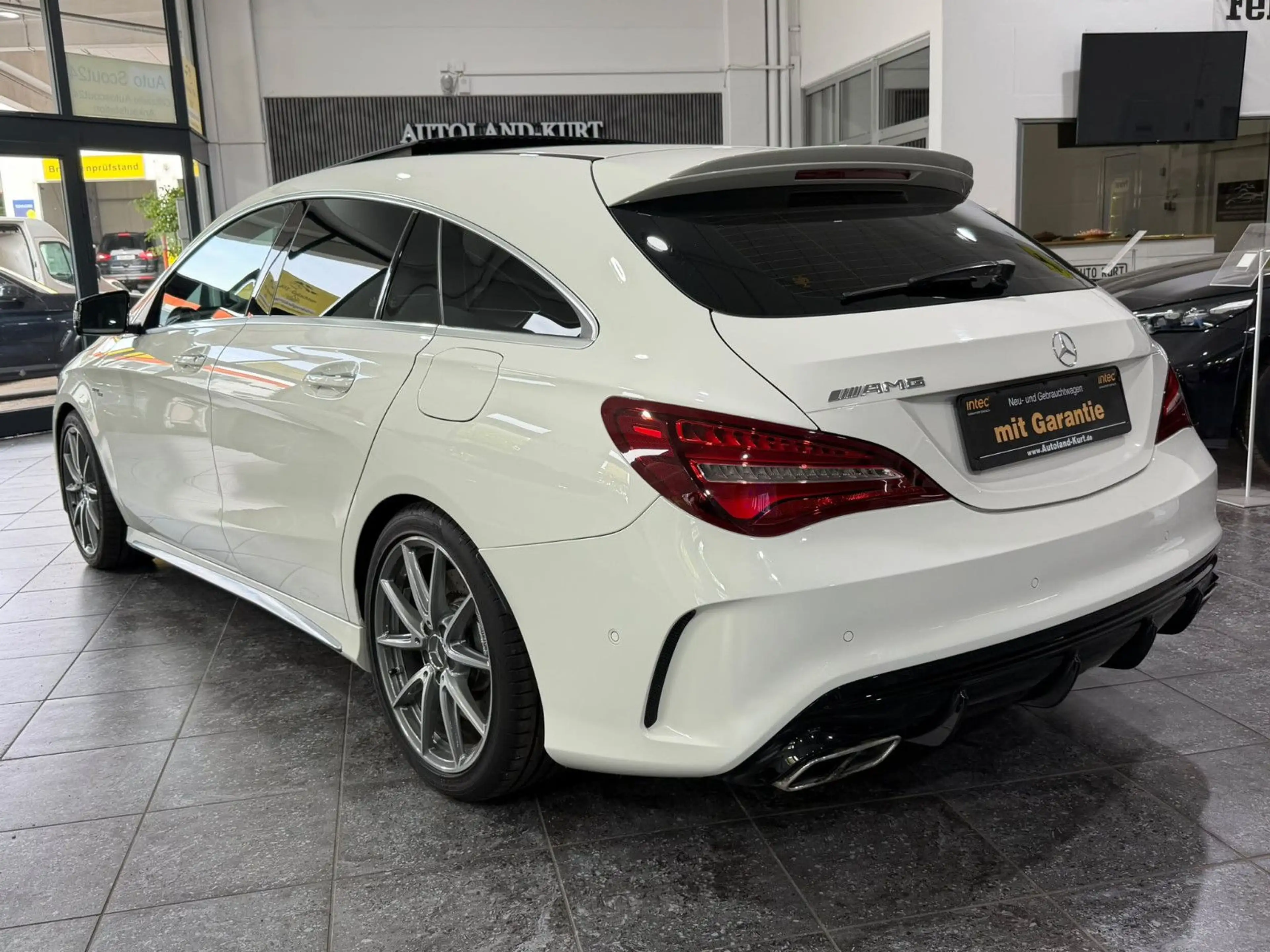 Mercedes-Benz CLA 45 AMG *4-Matic*Pano*ILS*Navi* — photo 8